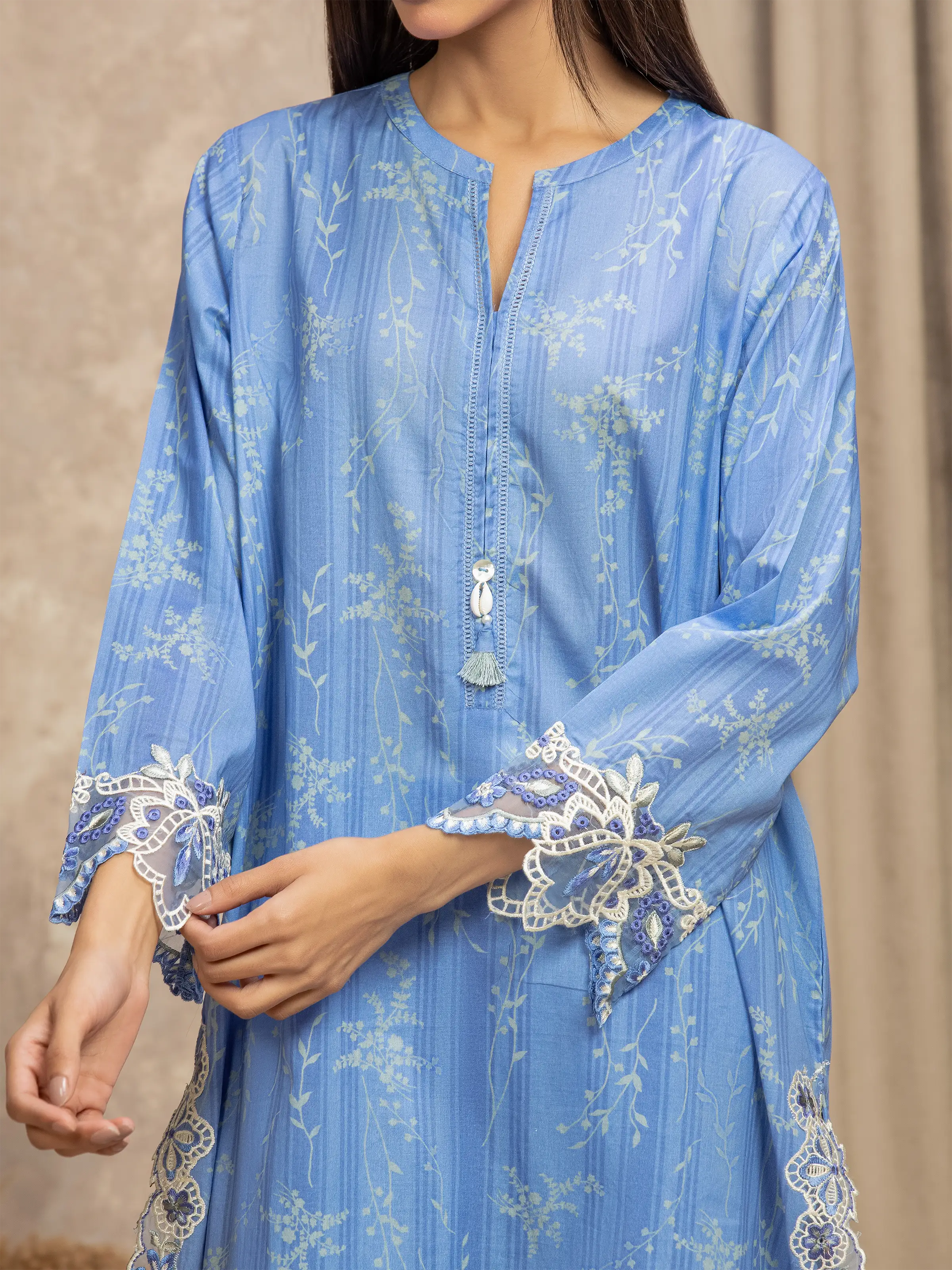 Pret Embroidered Lawn Suit - EWTKE5-83009-3P - Image 3