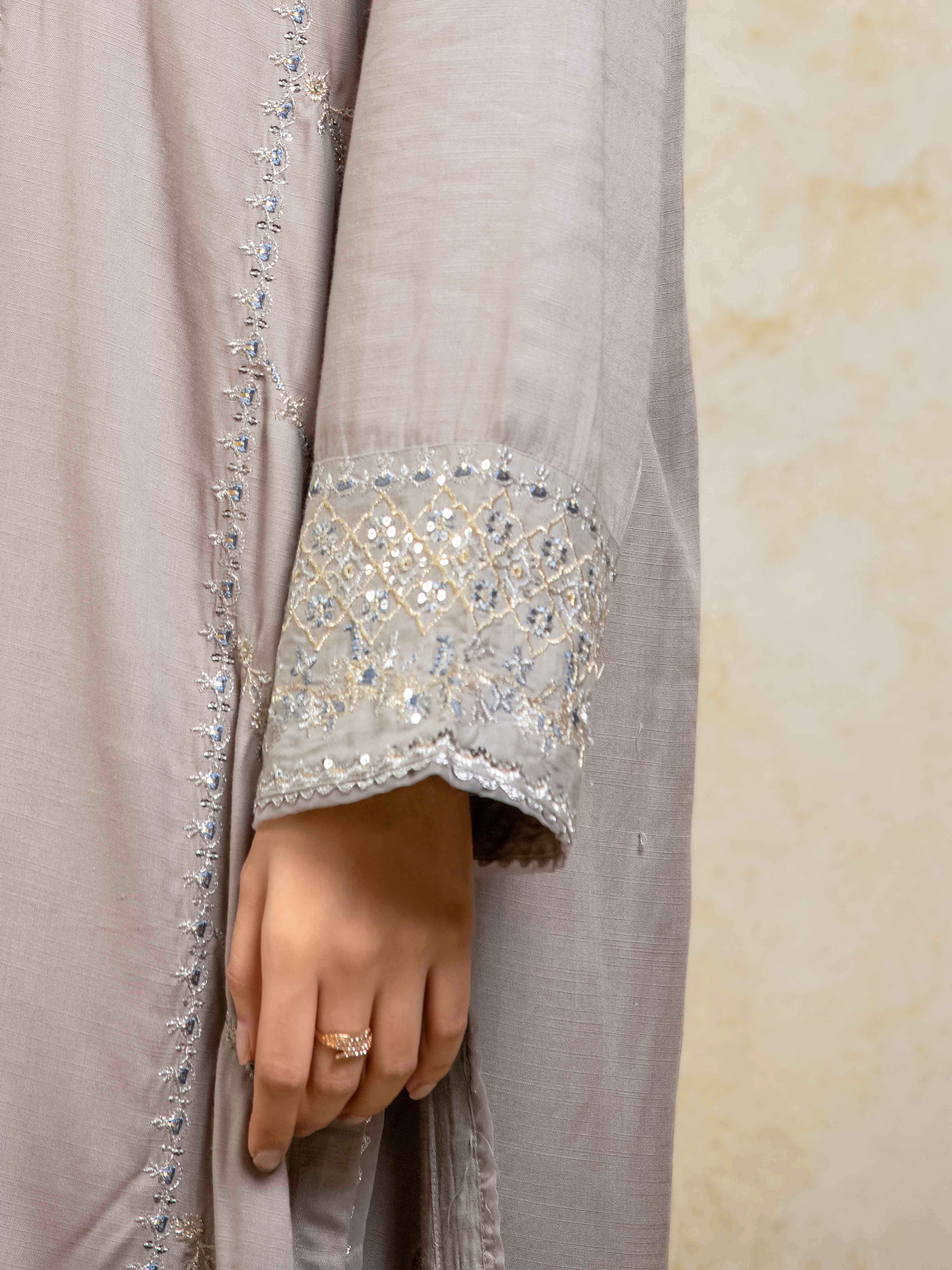 Pret Embroidered Raw Silk Suit - EWTPLE24-00037-3P - Image 4