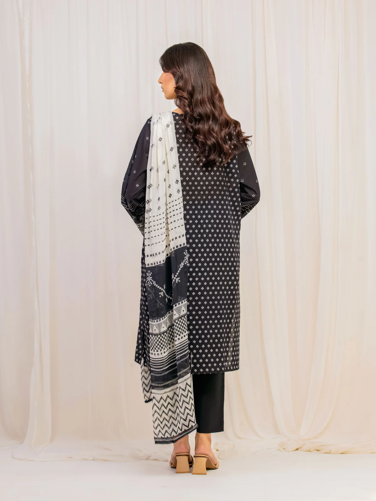 Pret Printed Lawn Slub Suit - EWTKP5-81742-3P - Image 6