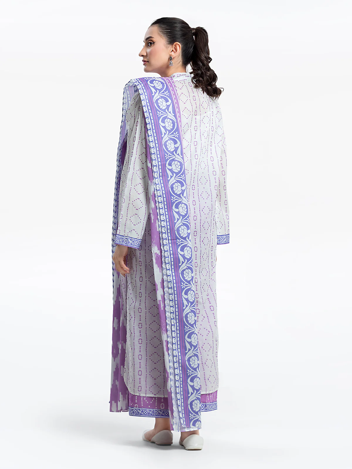 Pret Printed Lawn Suit - EWTKP24-81303-3P - Image 5