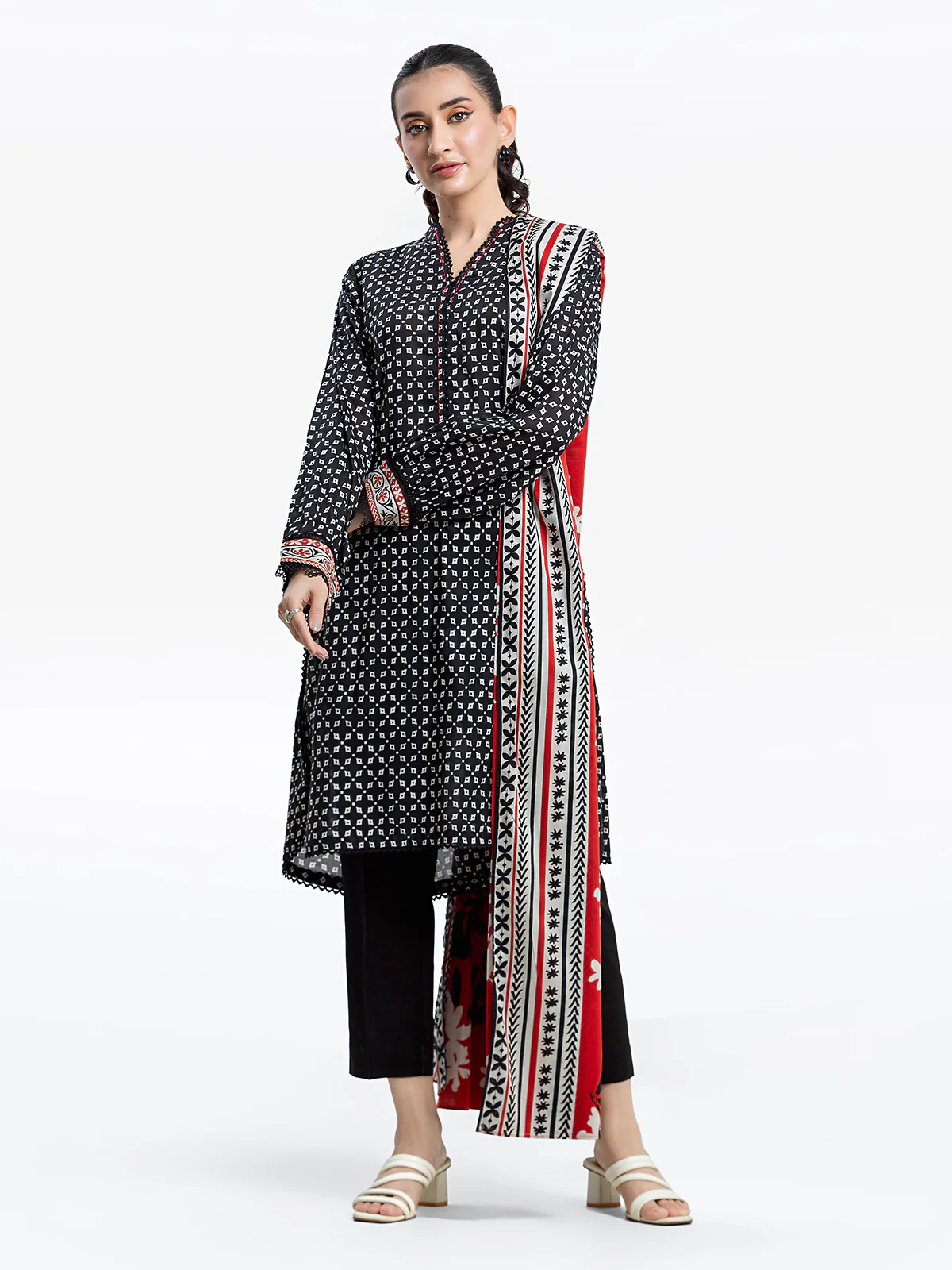 Pret Printed Lawn Suit - EWTKP24-81306-3P