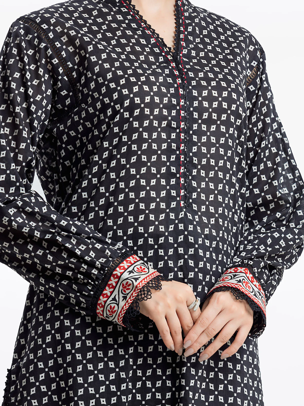Pret Printed Lawn Suit - EWTKP24-81306-3P - Image 3