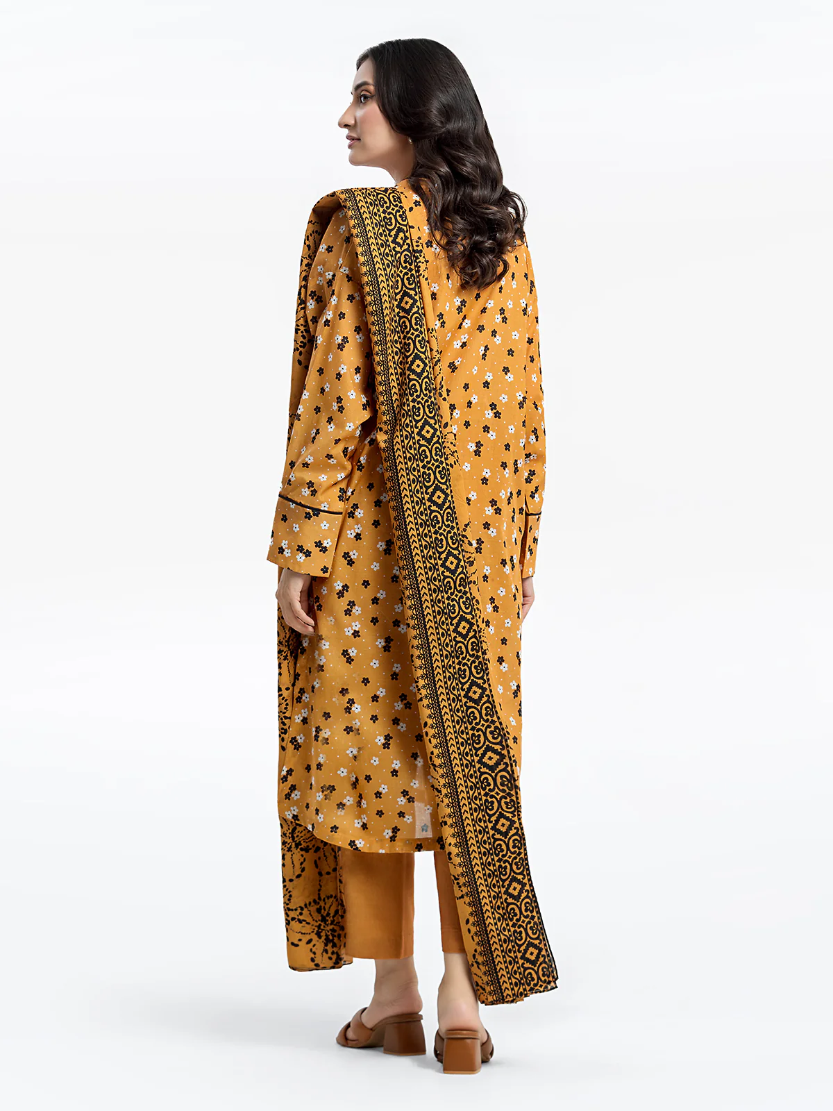 Pret Printed Lawn Suit - EWTKP24-81309-3P - Image 5