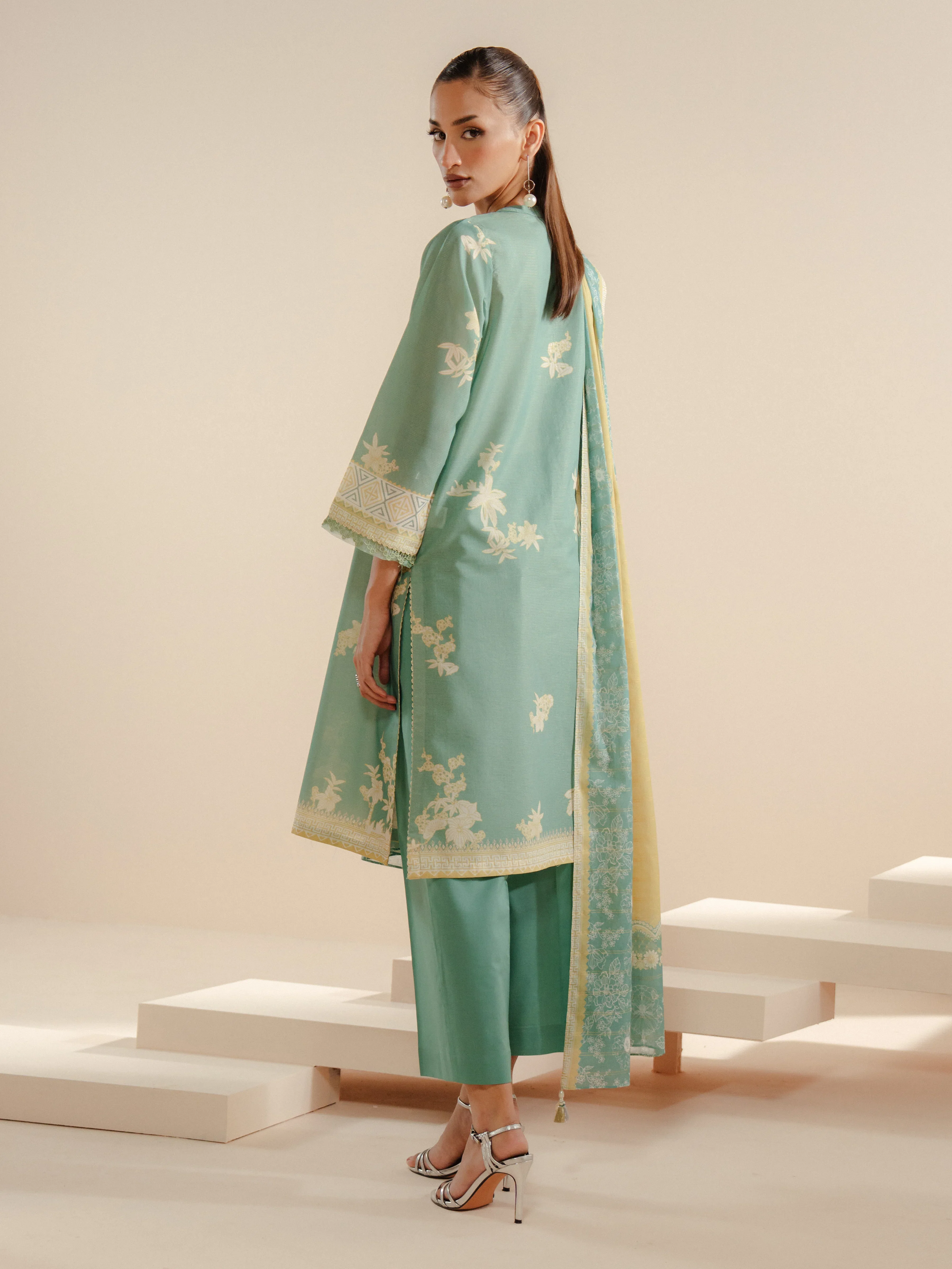 Pret Printed Lawn Suit - EWTKP5-81725-3P - Image 5