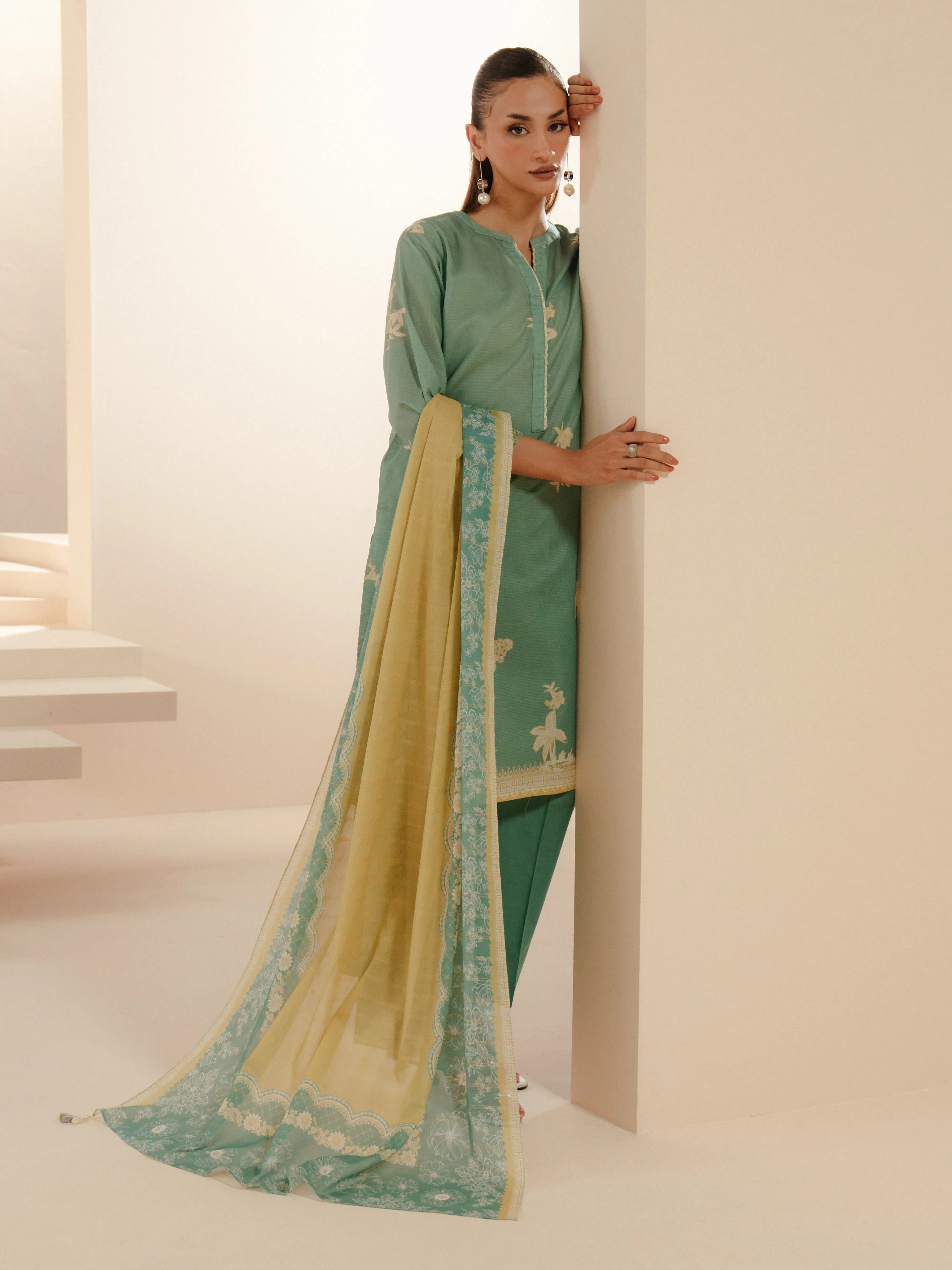 Pret Printed Lawn Suit - EWTKP5-81725-3P - Image 6