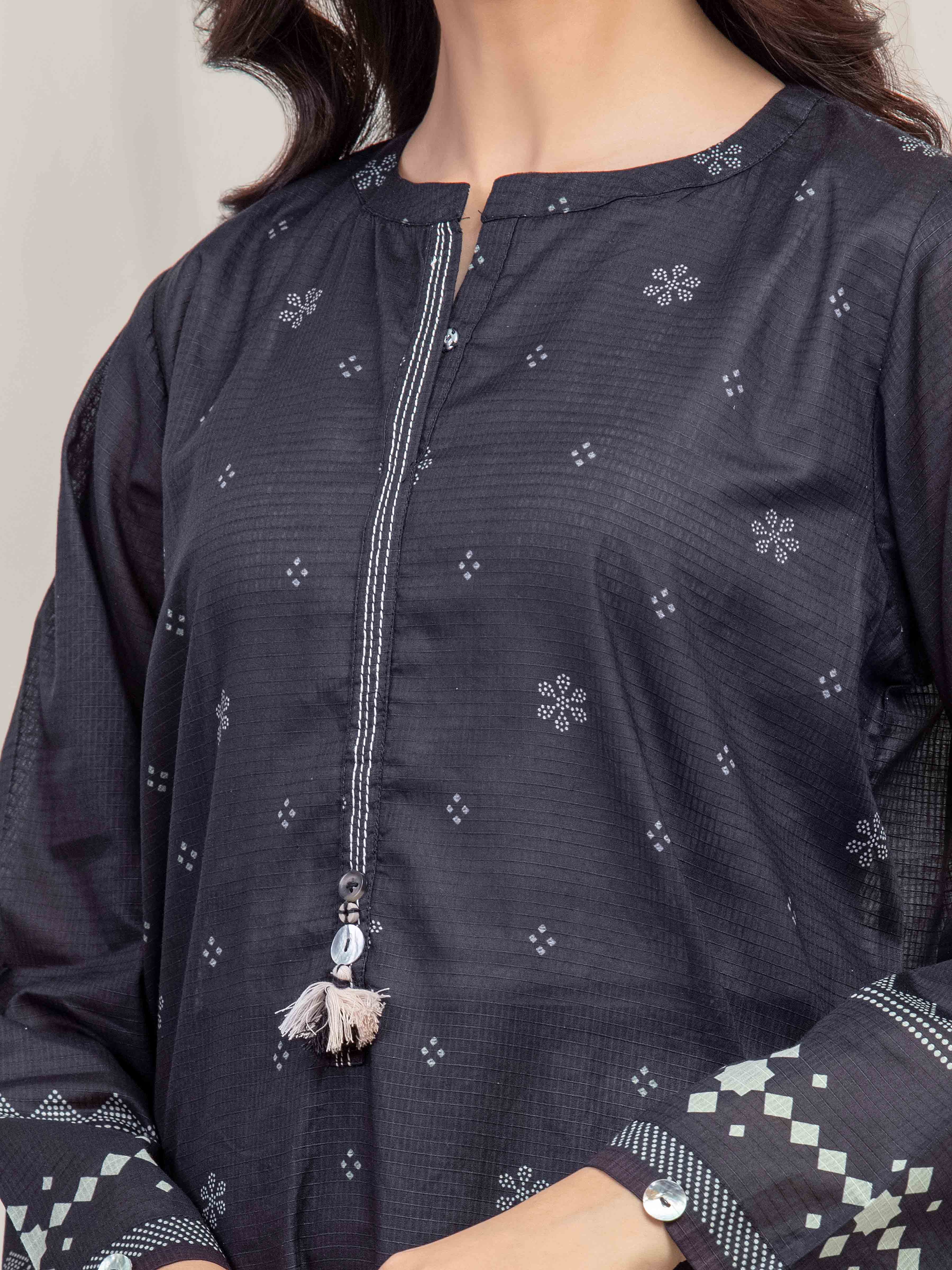Pret Printed Lawn Suit - EWTKP5-81745-3P - Image 4