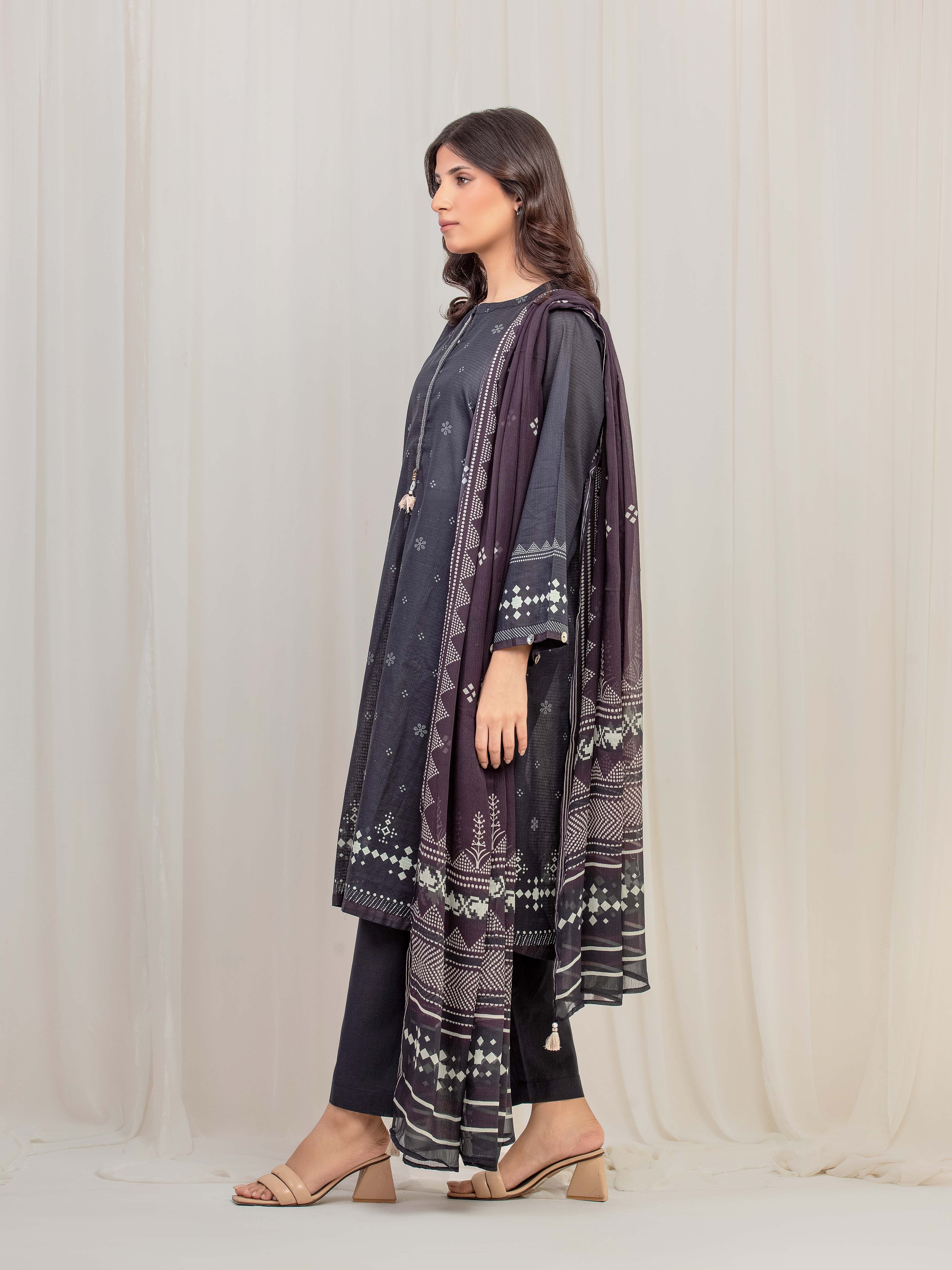 Pret Printed Lawn Suit - EWTKP5-81745-3P - Image 5