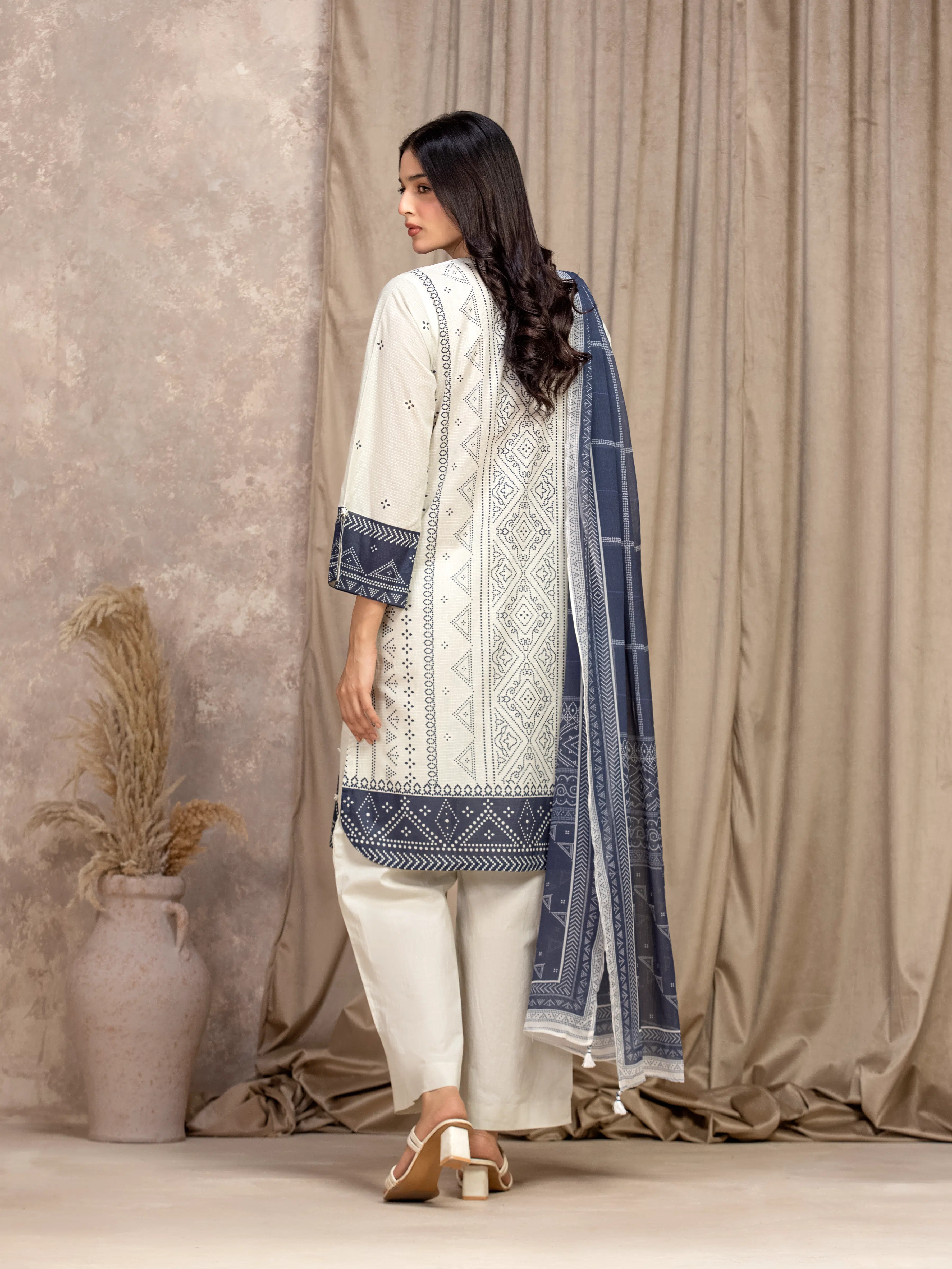 Pret Printed Lawn Slub Suit - EWTKP5-81746-3P - Image 6