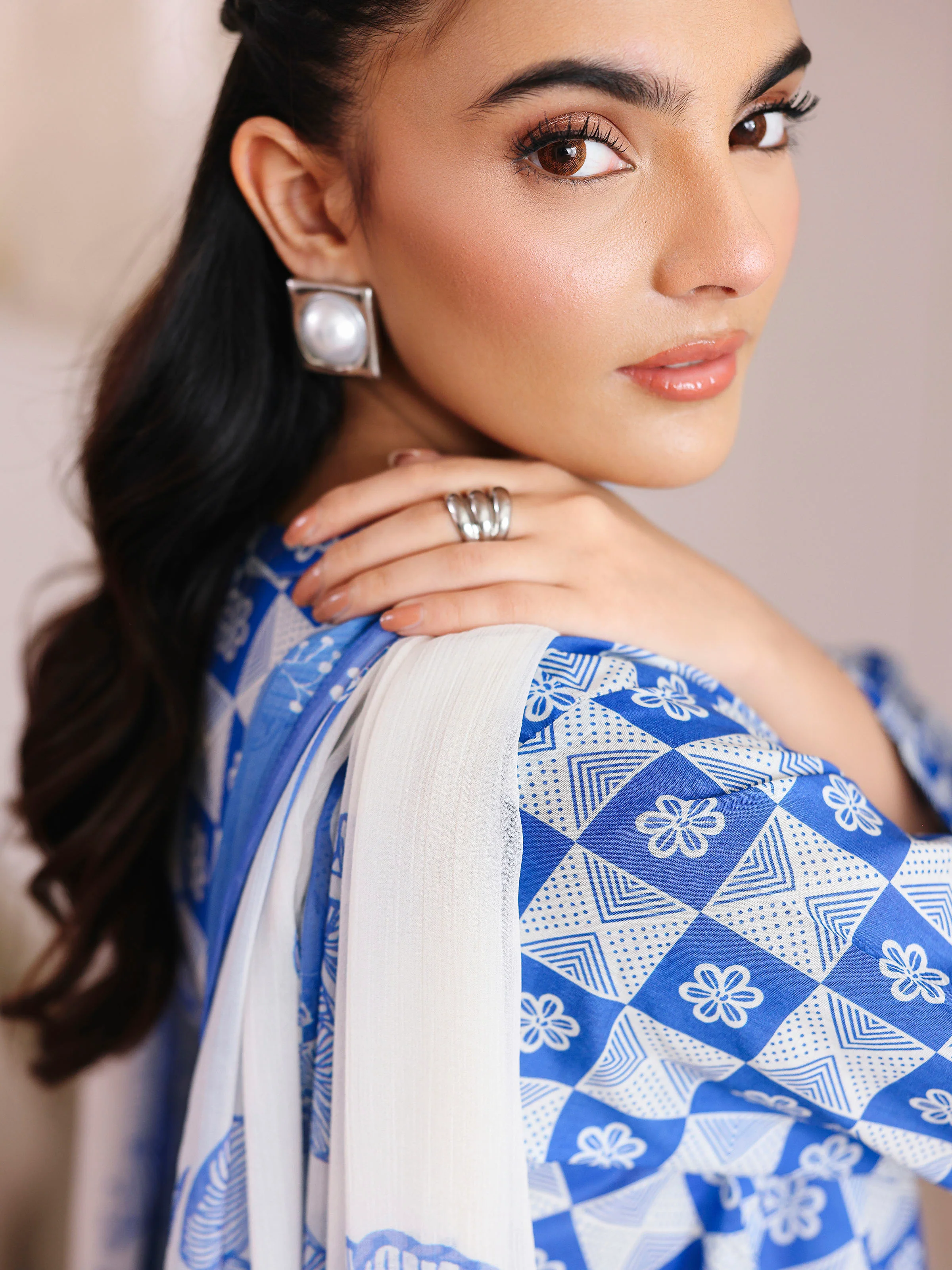 Pret Printed Lawn Suit - EWTKP5-81991-3P - Image 4