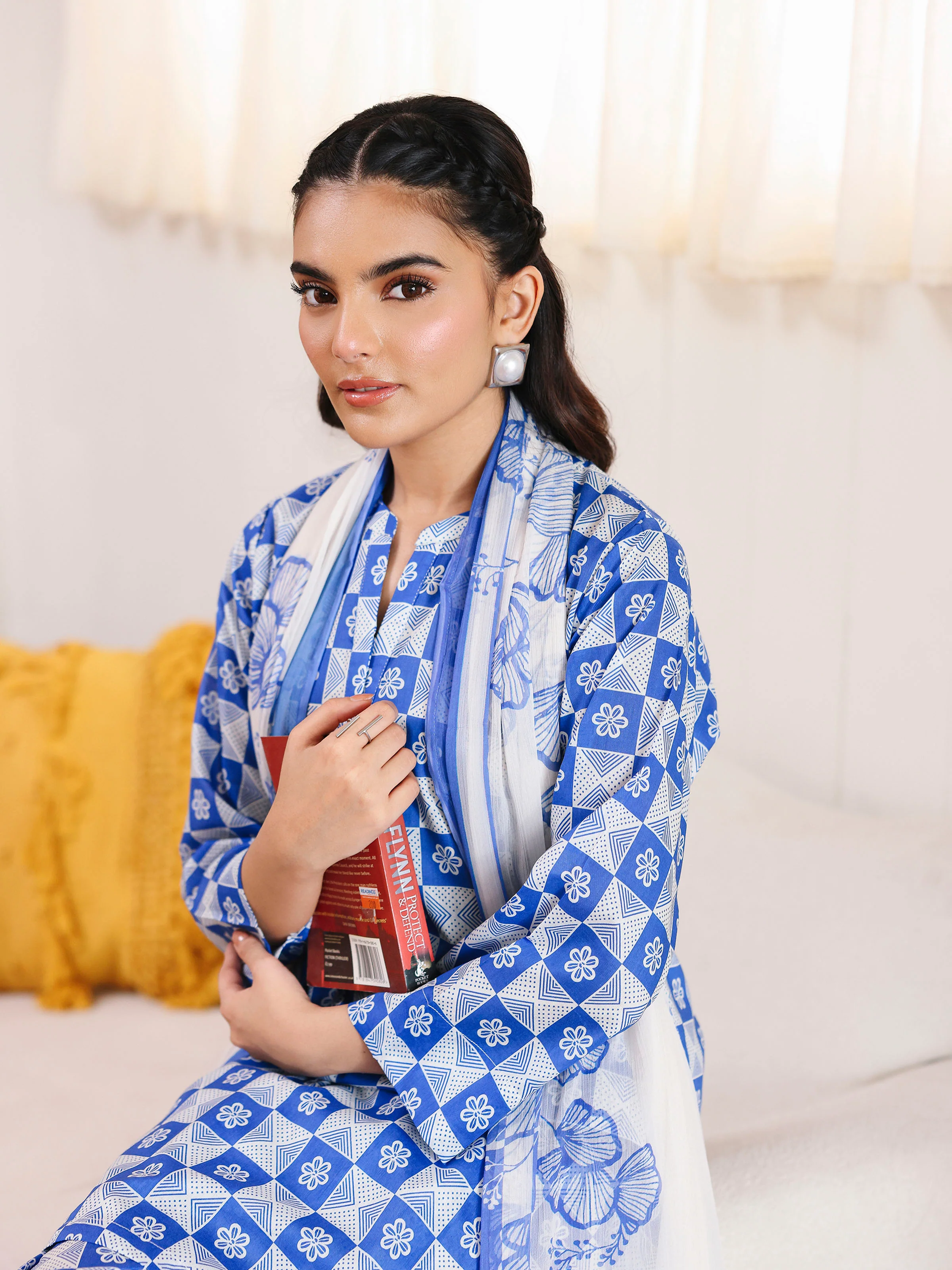 Pret Printed Lawn Suit - EWTKP5-81991-3P - Image 5