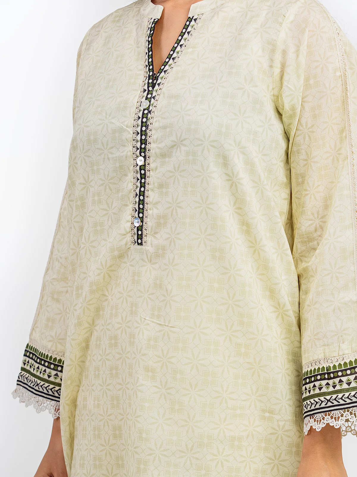 Pret Printed Lawn Suit - EWTKP5-81996-3P - Image 4