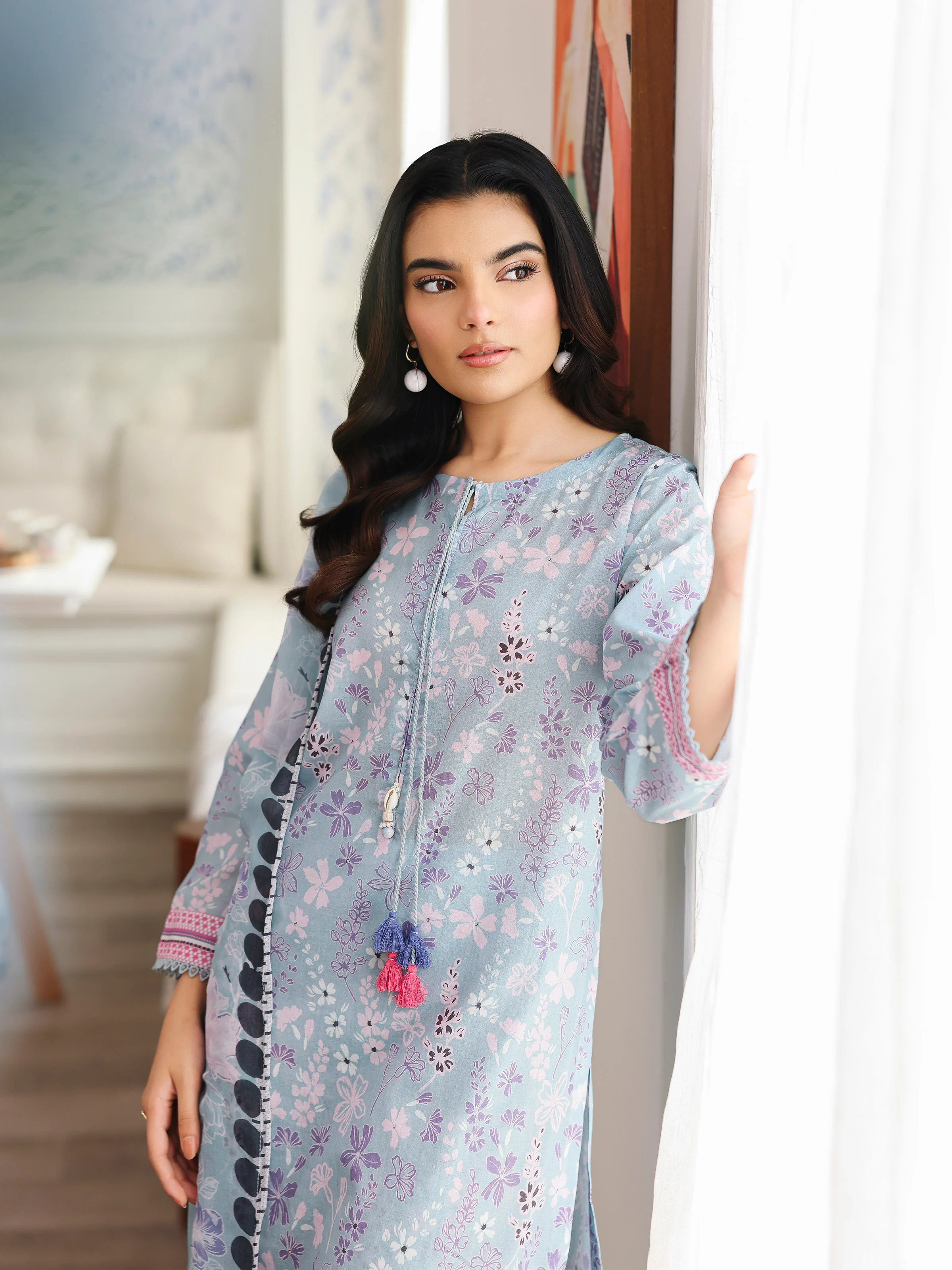Pret Printed Lawn Suit - EWTKP5-81997-3P - Image 2