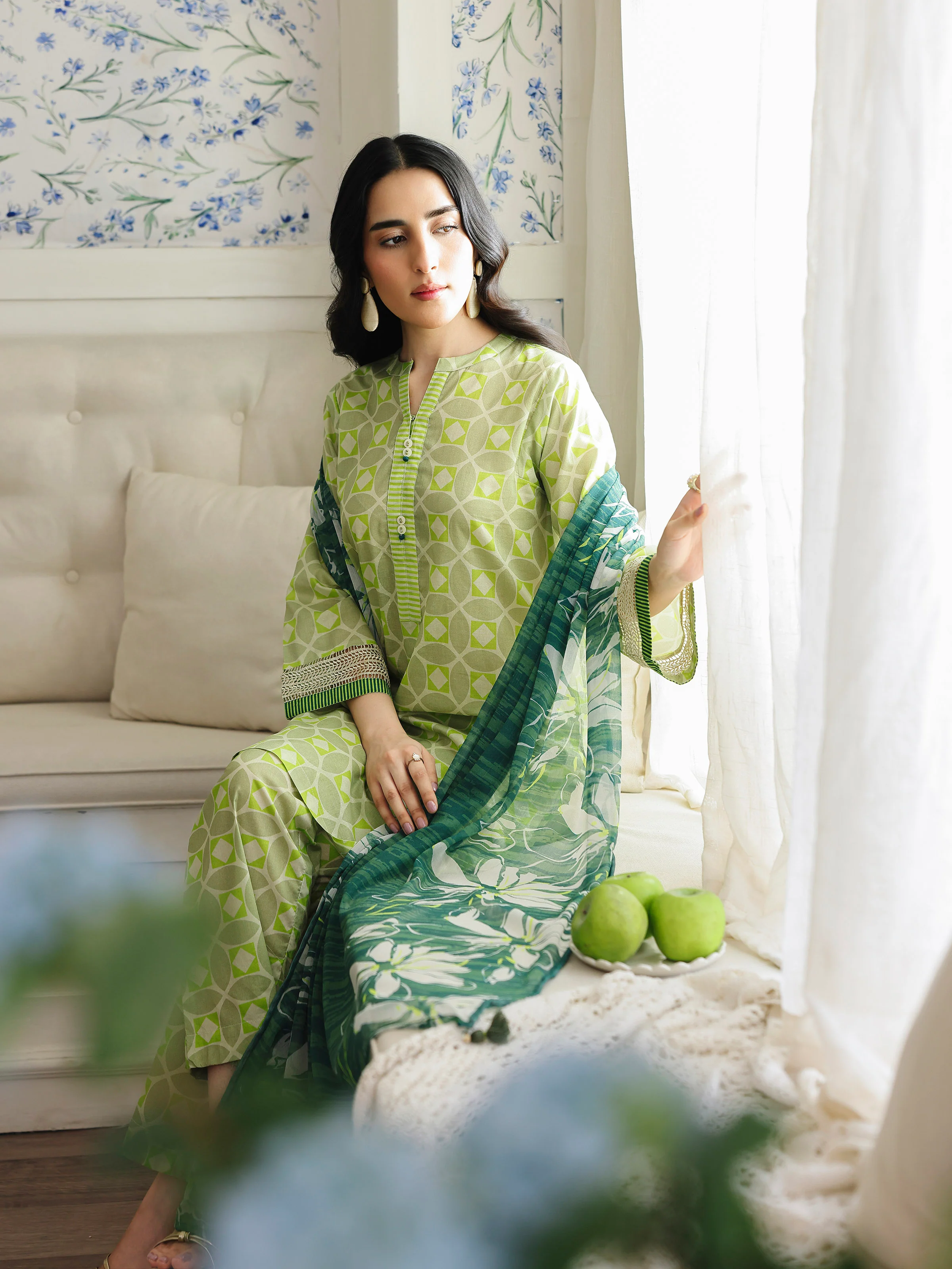 Pret Printed Lawn Suit - EWTKP5-81998-3P - Image 5