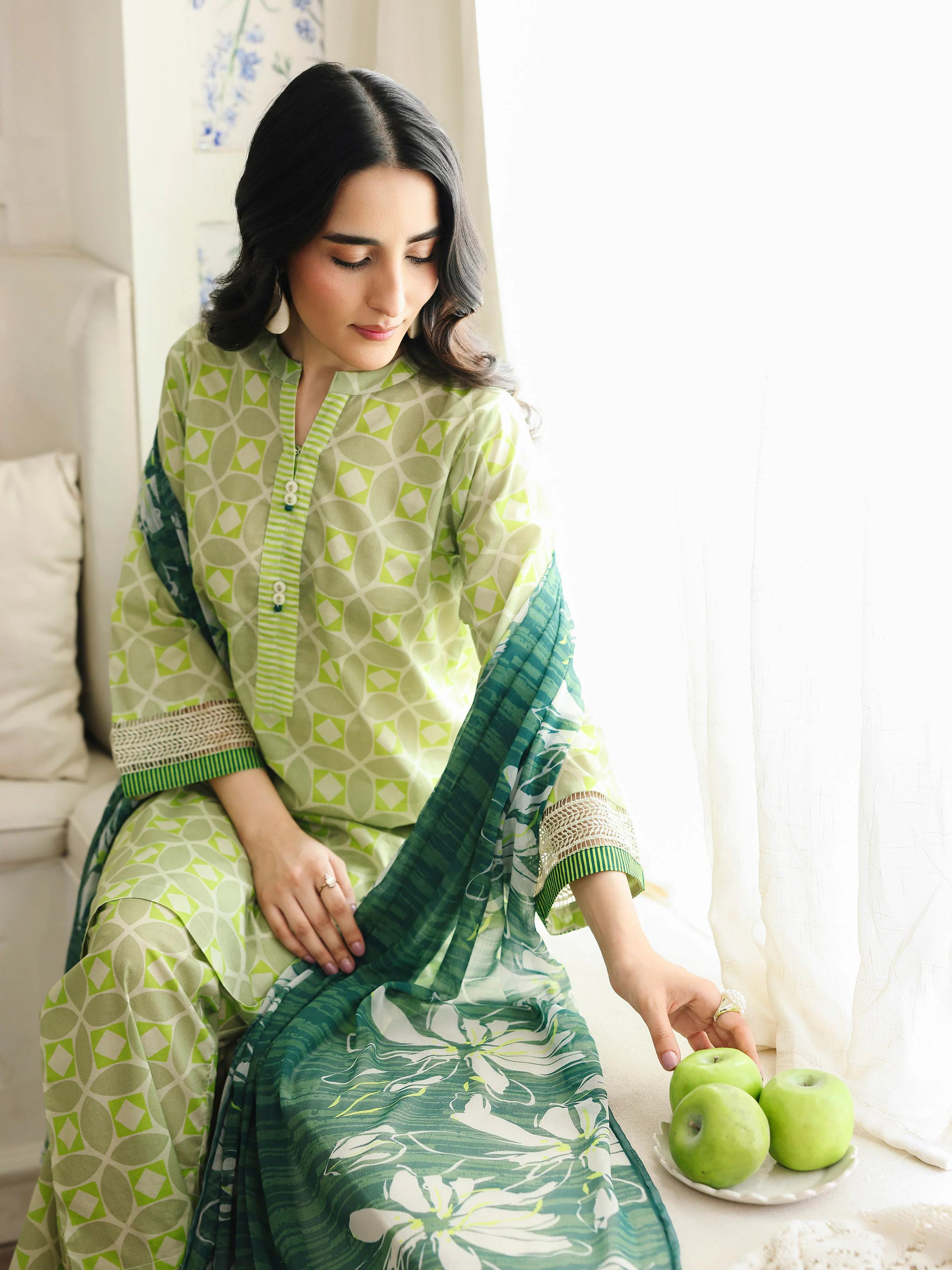 Pret Printed Lawn Suit - EWTKP5-81998-3P - Image 6