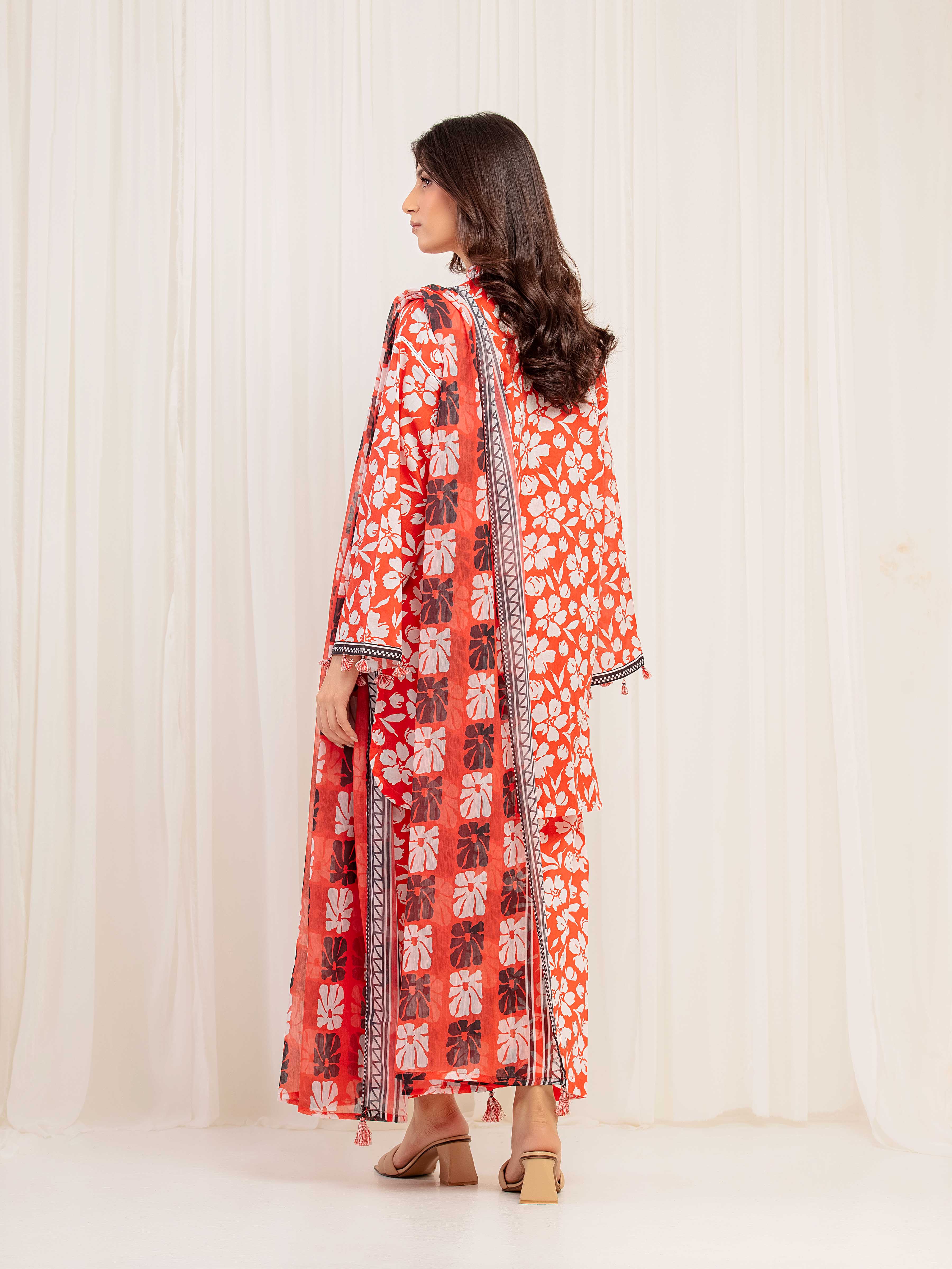 Pret Printed Lawn Suit - EWTKP5-81999-3P - Image 6