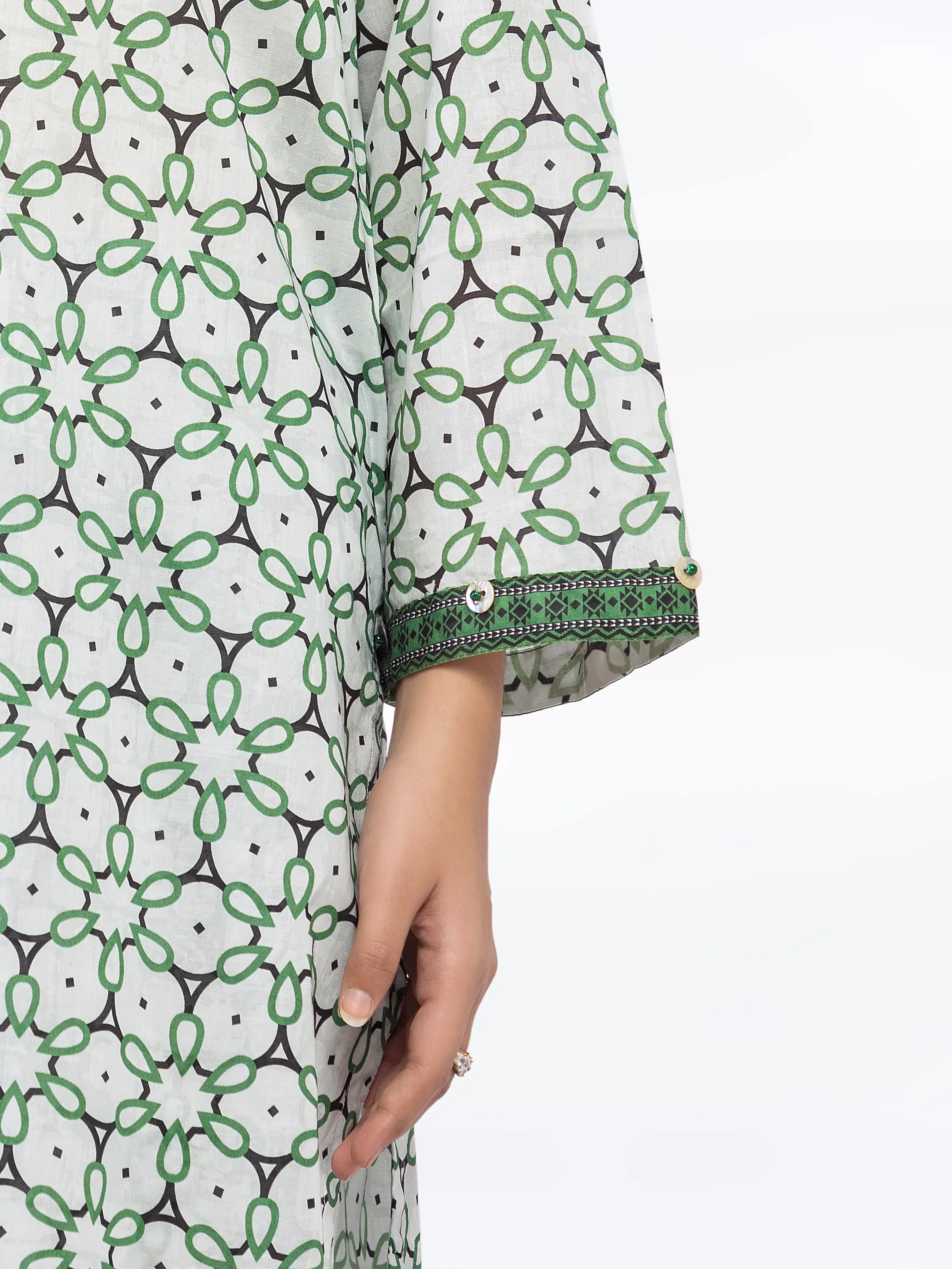 Pret Printed Lawn Suit - EWTKP5-82000-3P - Image 4