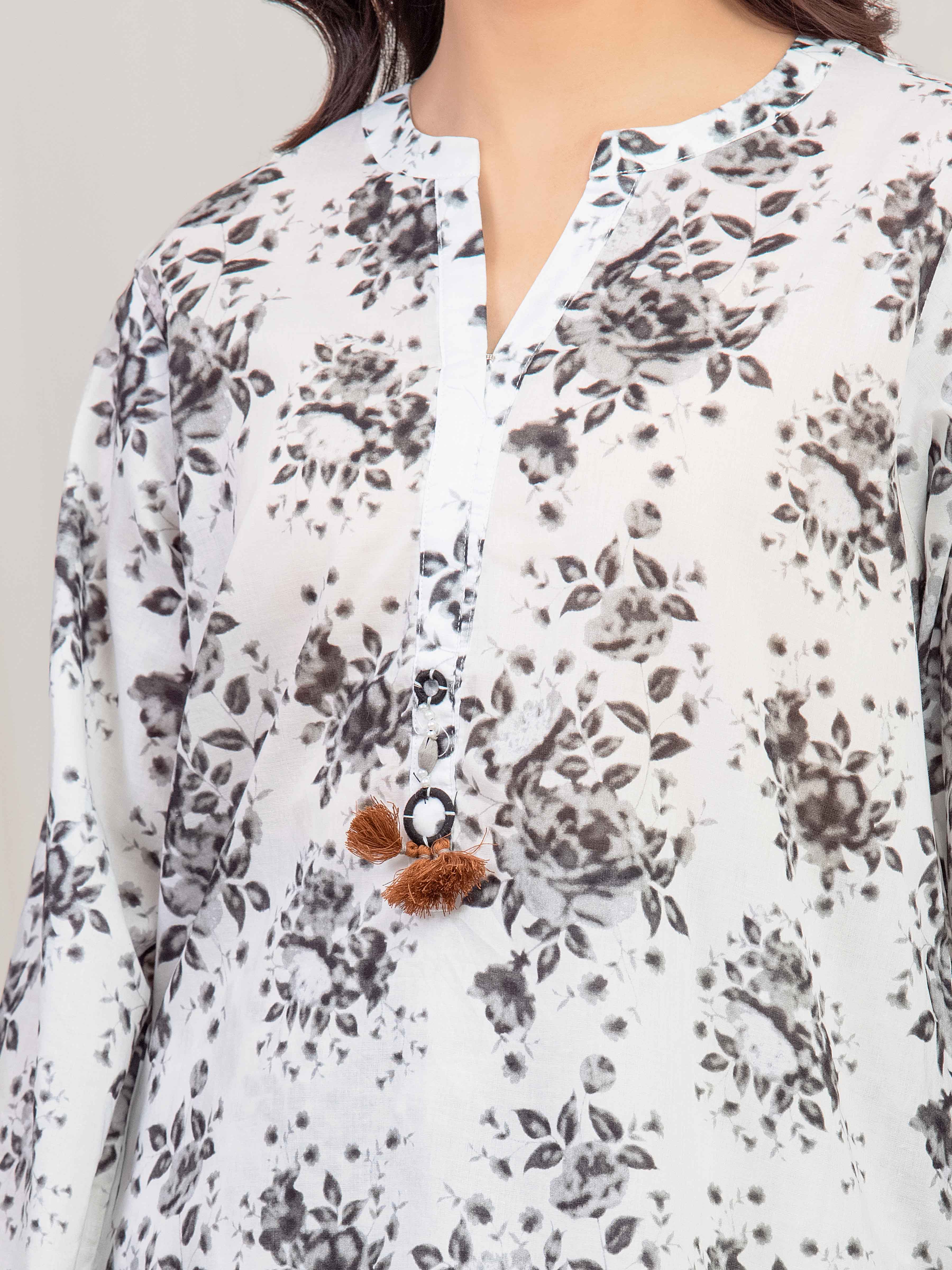 Pret Printed Lawn Suit - EWTKP5-82001-3P - Image 3