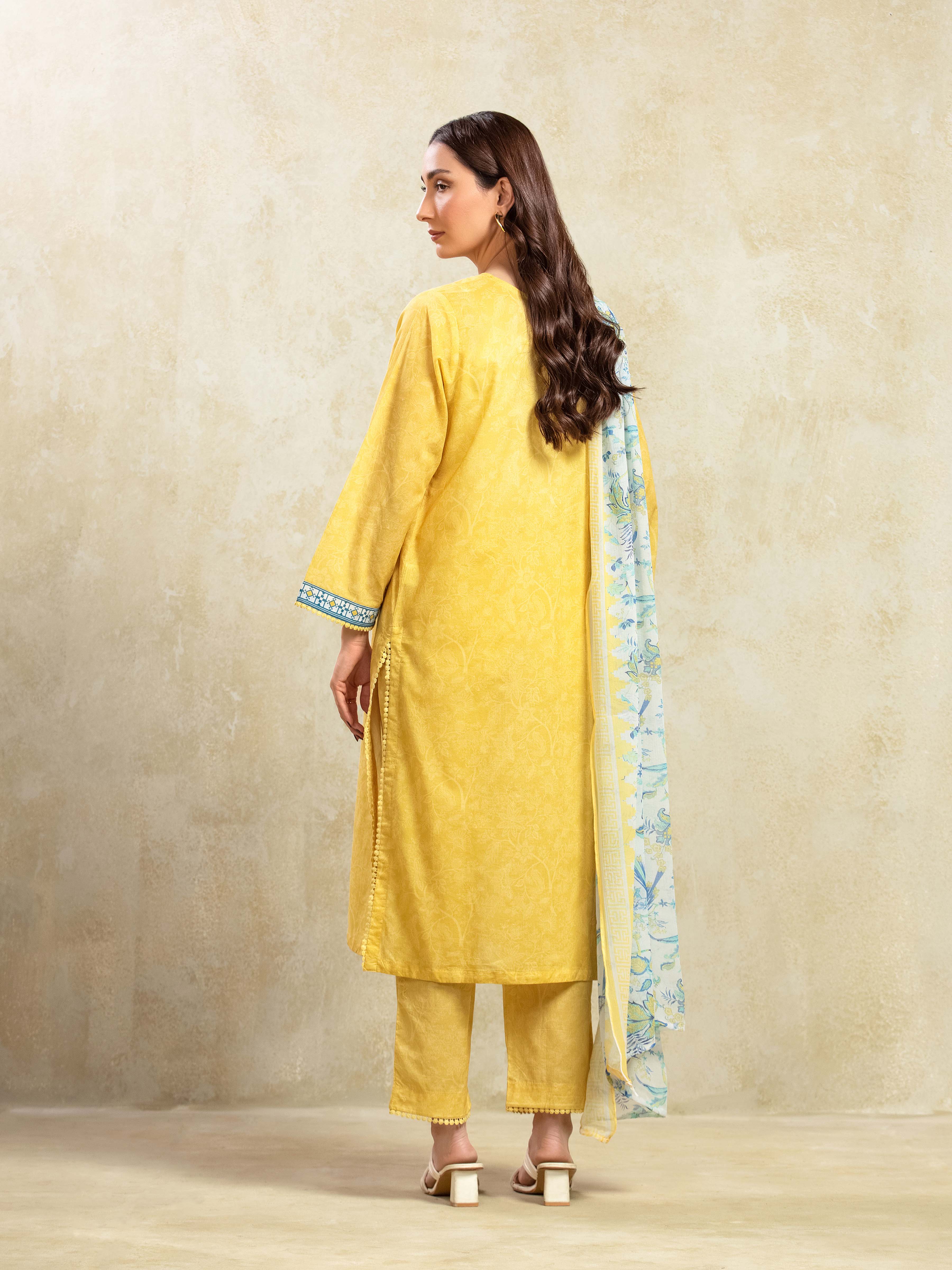 Pret Printed Lawn Suit - EWTKP5-82003-3P - Image 6