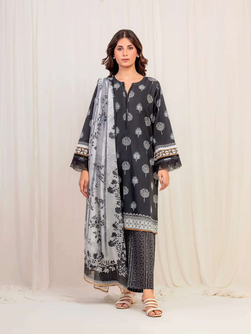 Pret Printed Lawn Suit - EWTKP5-82021-3P