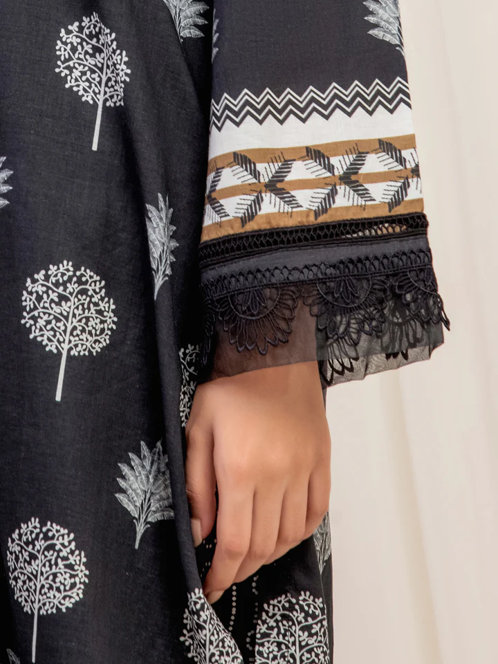 Pret Printed Lawn Suit - EWTKP5-82021-3P - Image 4