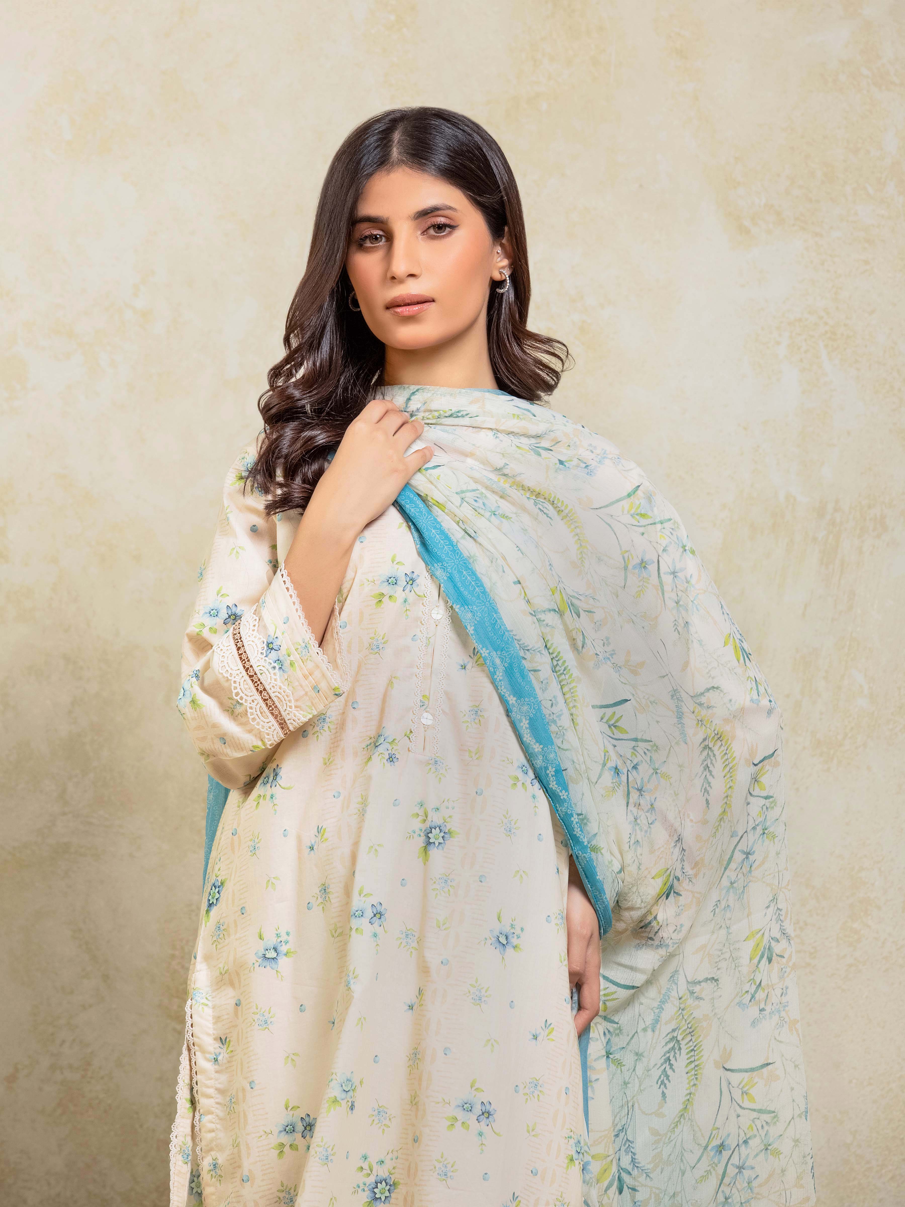 Pret Printed Lawn Suit - EWTKP5-82023-3P - Image 2