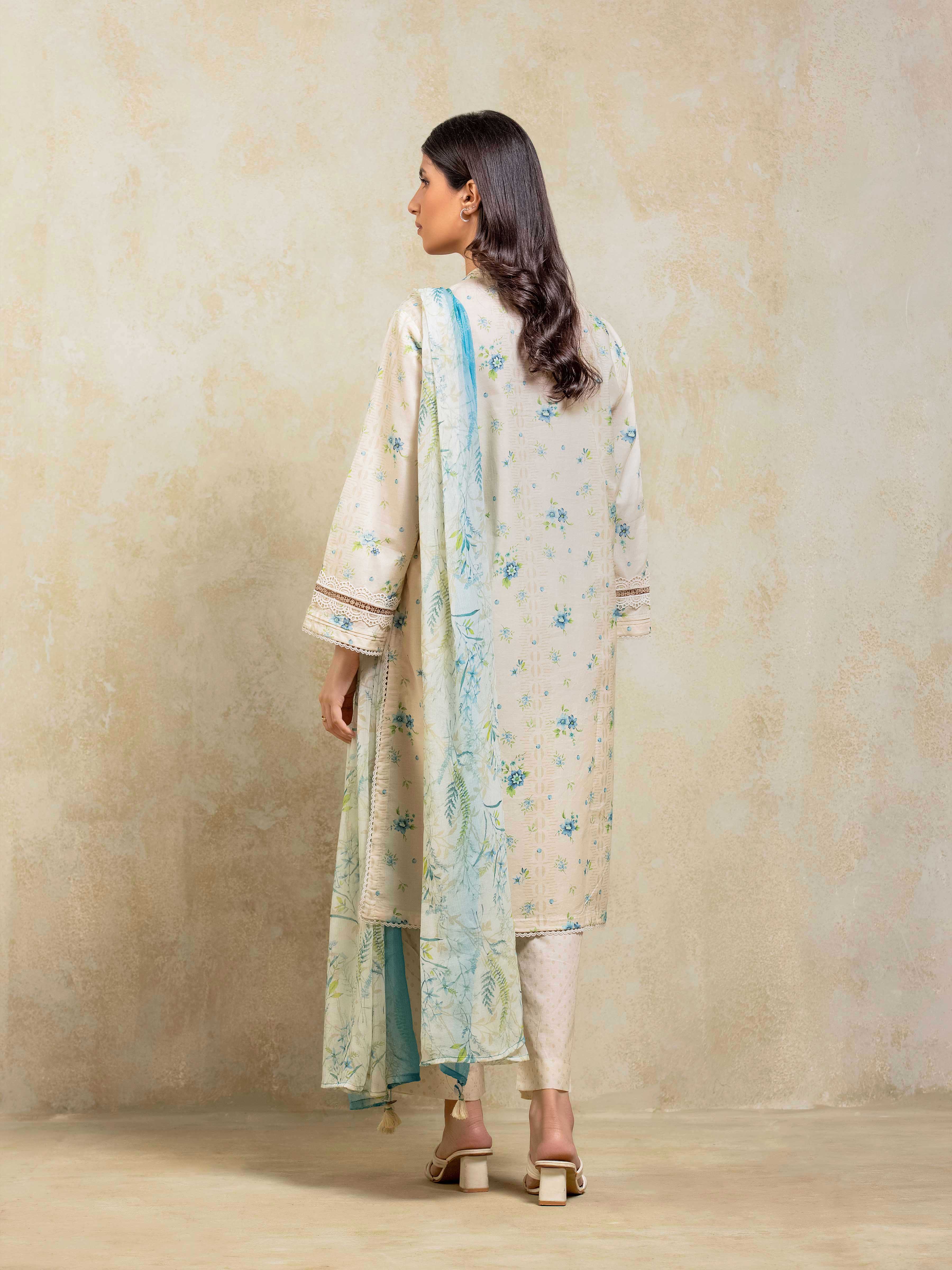 Pret Printed Lawn Suit - EWTKP5-82023-3P - Image 6