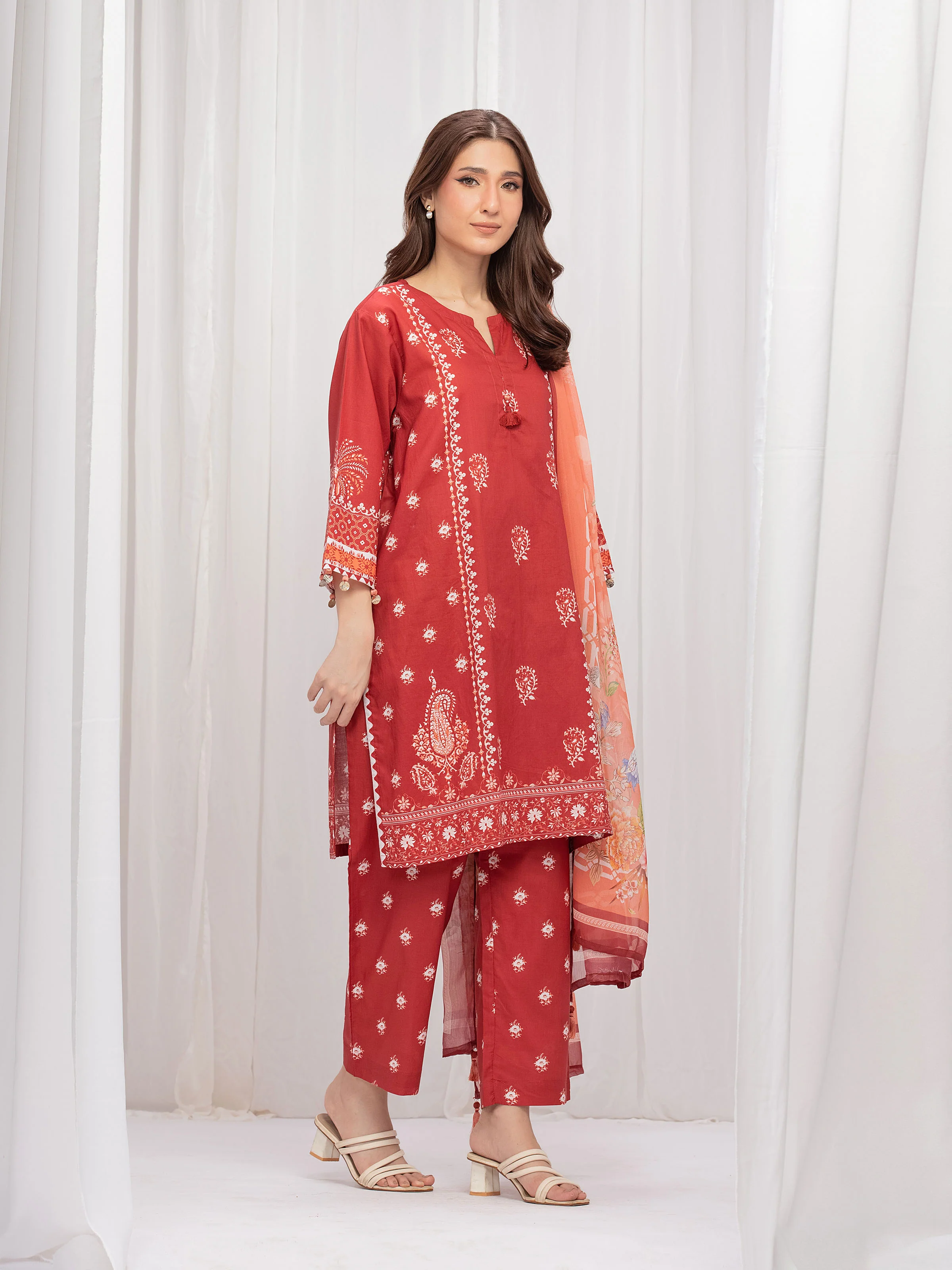 Pret Printed Lawn Suit - EWTKP5-82495-3P - Image 5