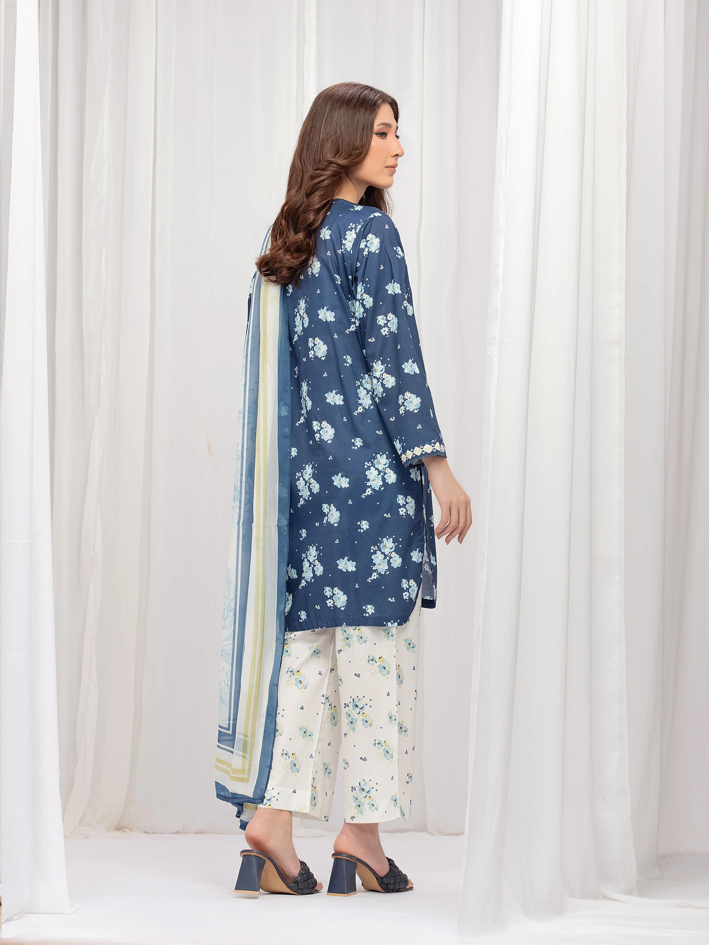 Pret Printed Lawn Suit - EWTKP5-82497-3P - Image 6