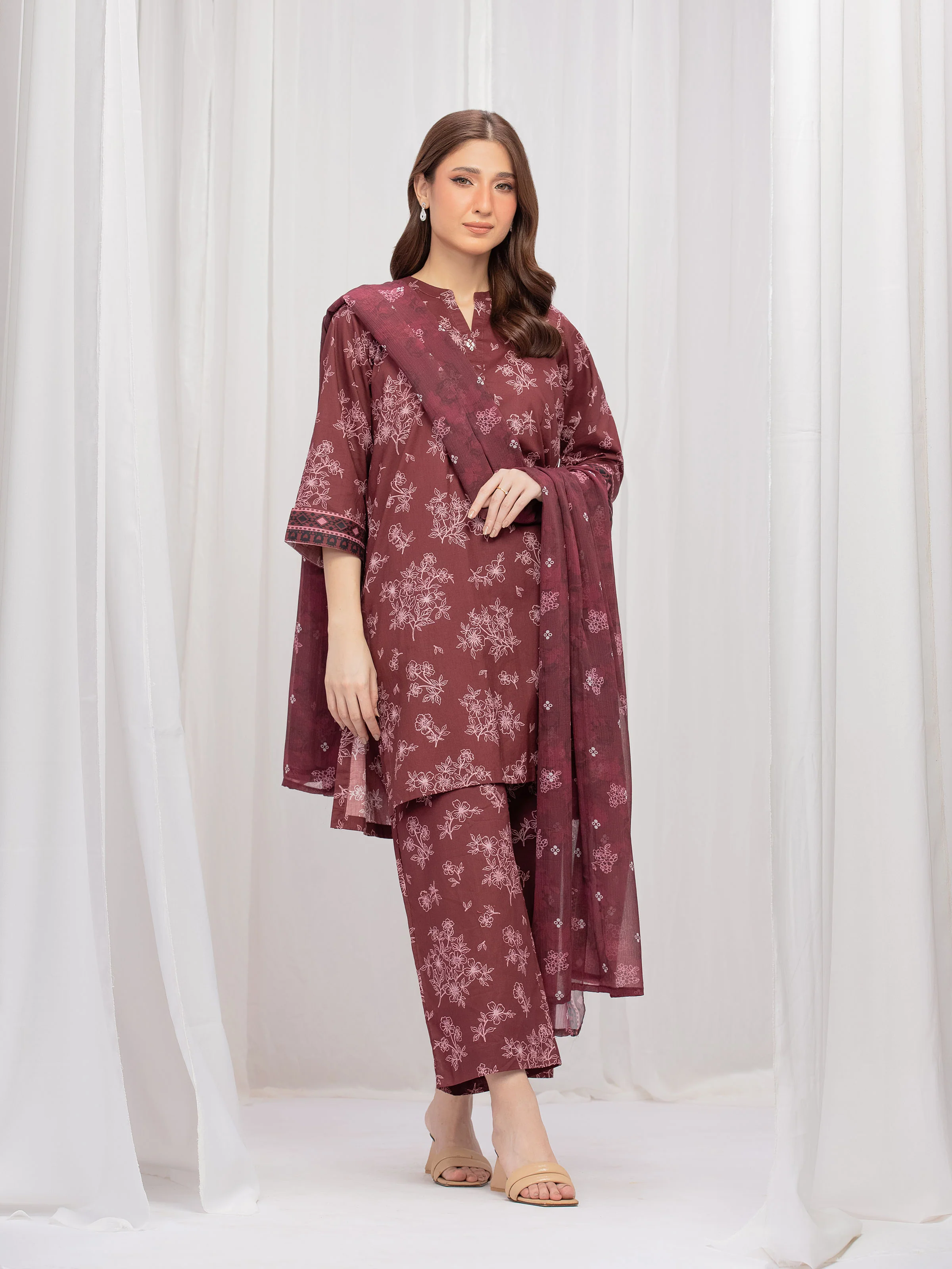 Pret Printed Lawn Suit - EWTKP5-85002-3P - Image 3