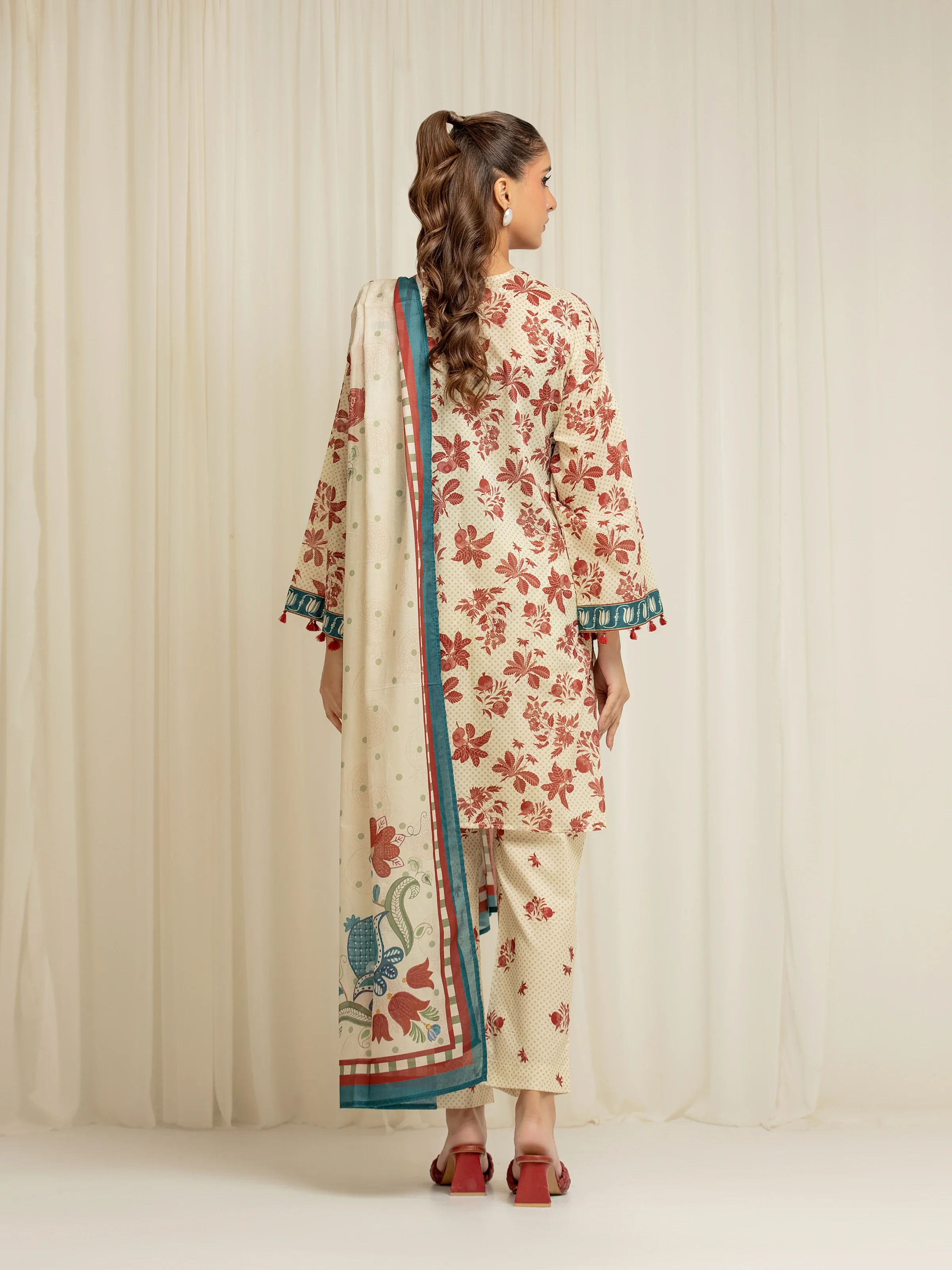Pret Printed Lawn Suit - EWTKP6-86047-3P - Image 6