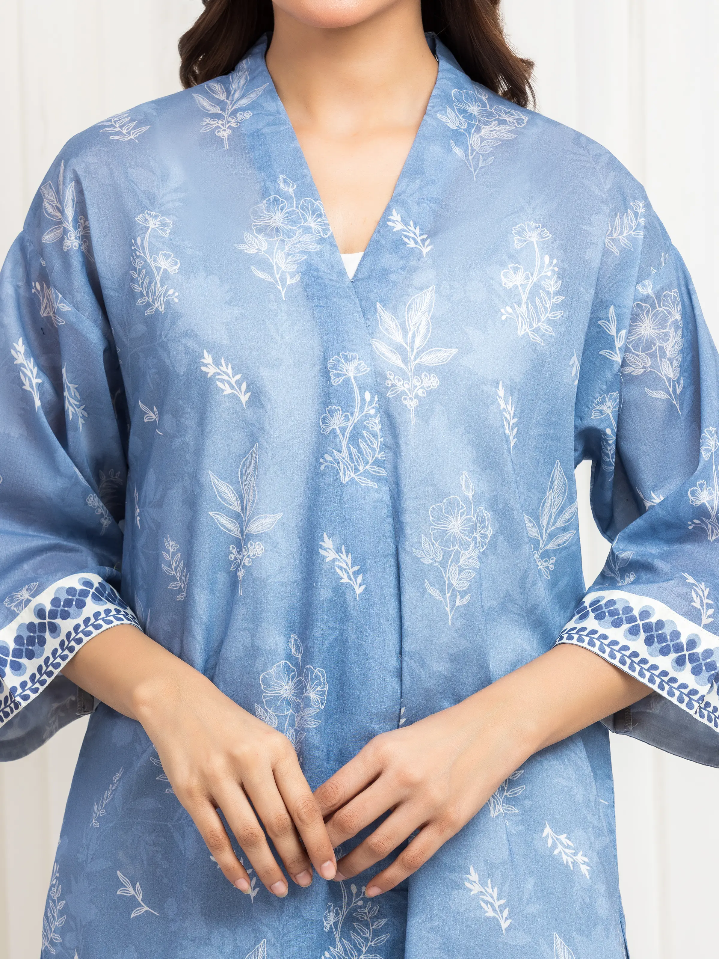 Pret Printed Lawn Suit - EWTKP6-86054-3P - Image 3