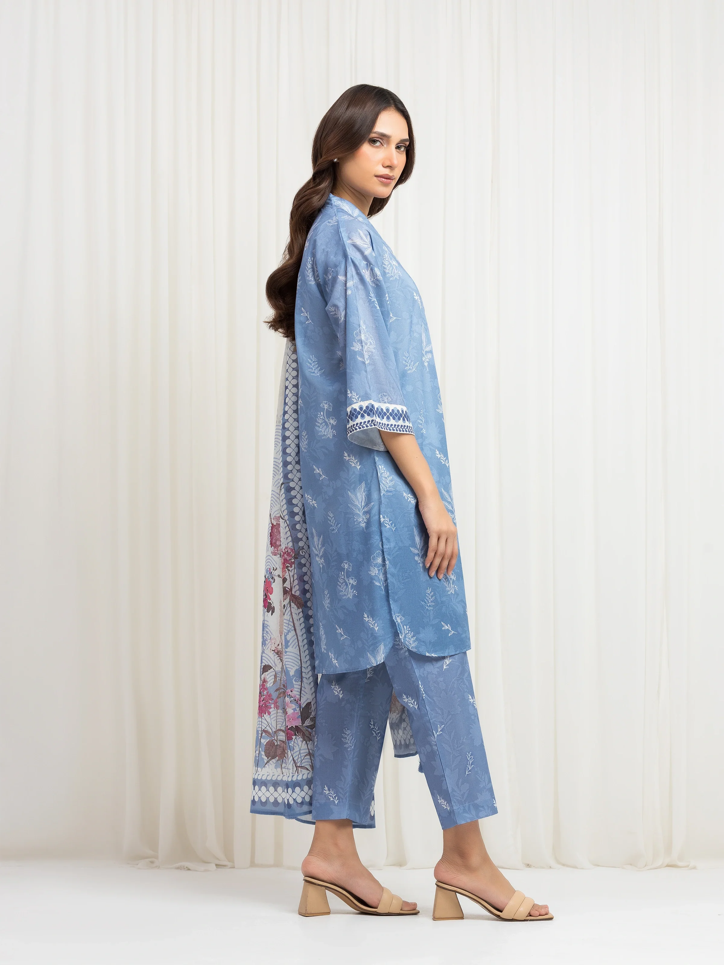 Pret Printed Lawn Suit - EWTKP6-86054-3P - Image 4