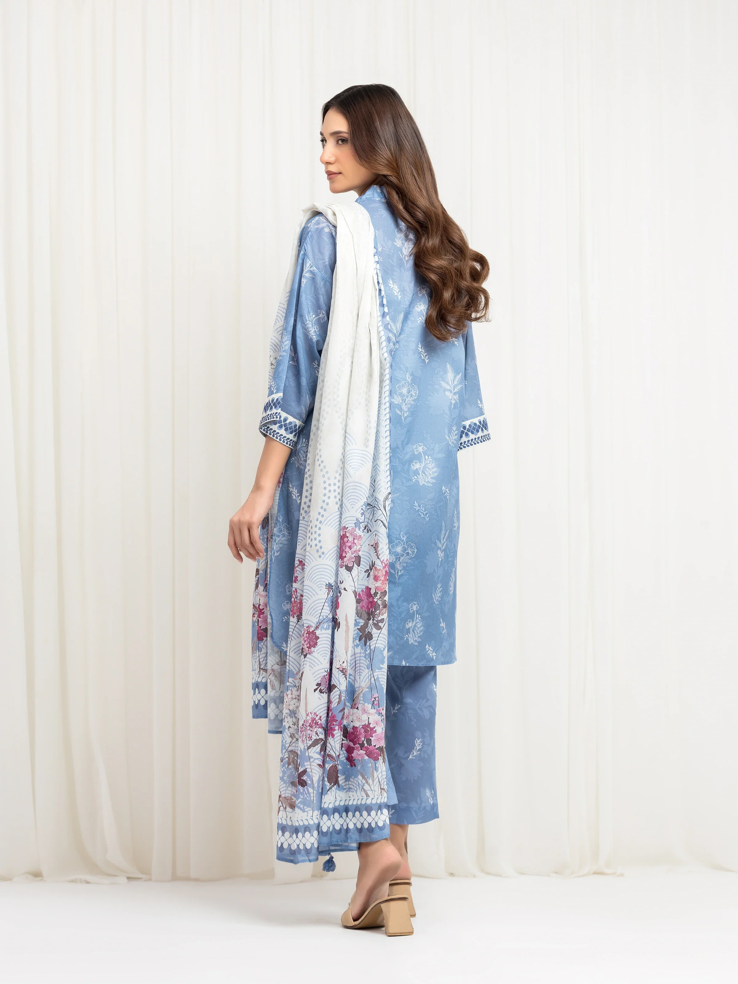 Pret Printed Lawn Suit - EWTKP6-86054-3P - Image 5