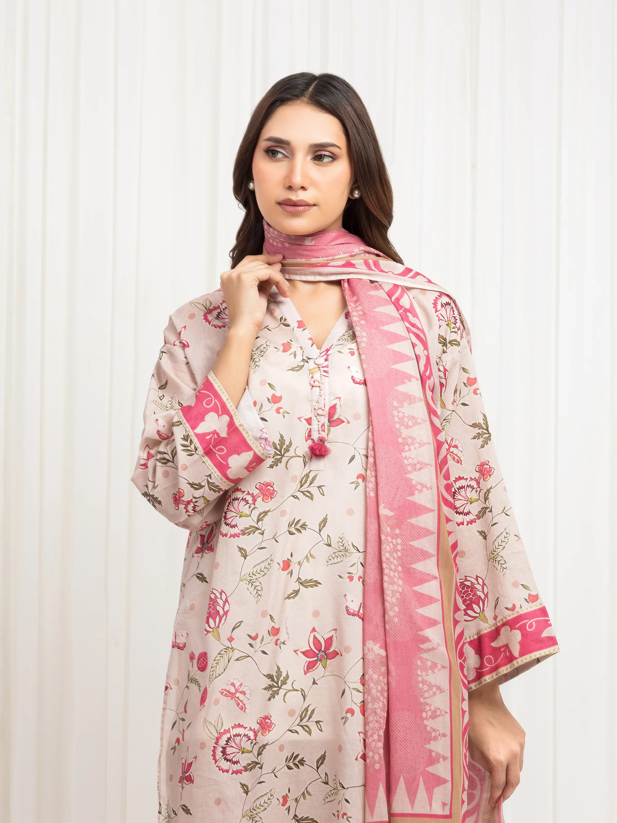 Pret Printed Lawn Suit - EWTKP6-86055-3P - Image 2