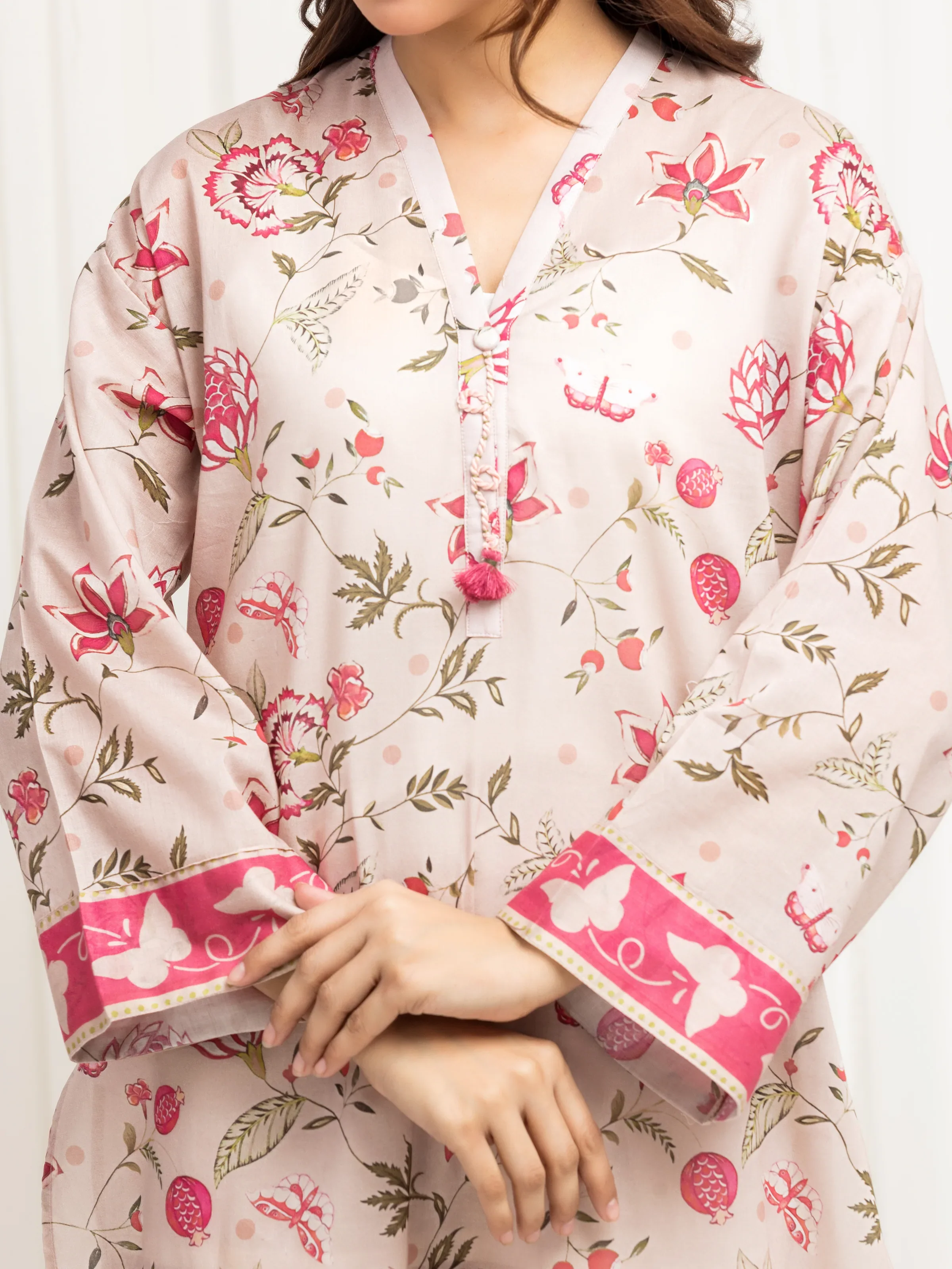 Pret Printed Lawn Suit - EWTKP6-86055-3P - Image 4