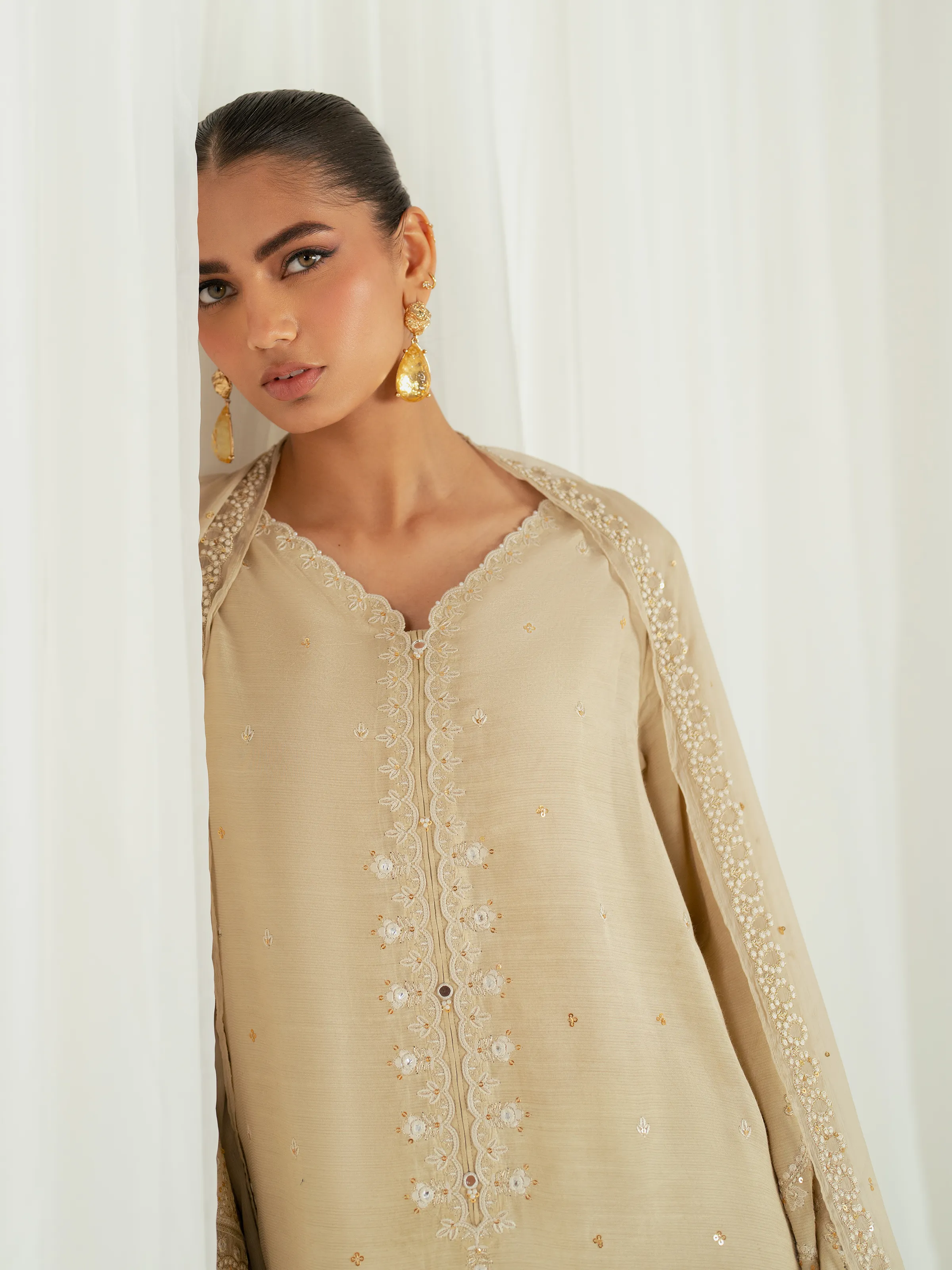 Pret Embroidered Raw Silk Suit - EWTPLE24-00038-3P - Image 2