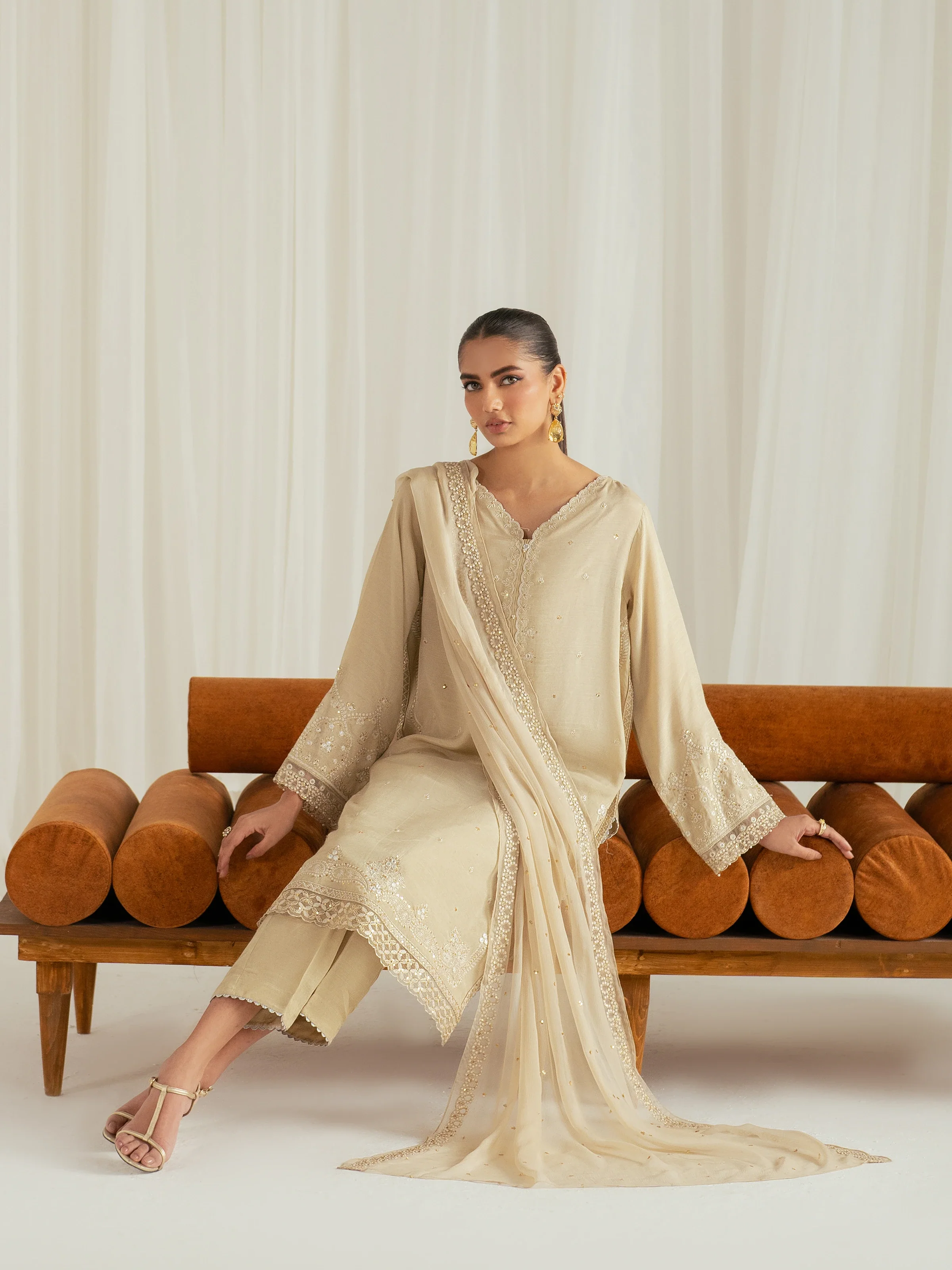 Pret Embroidered Raw Silk Suit - EWTPLE24-00038-3P - Image 3