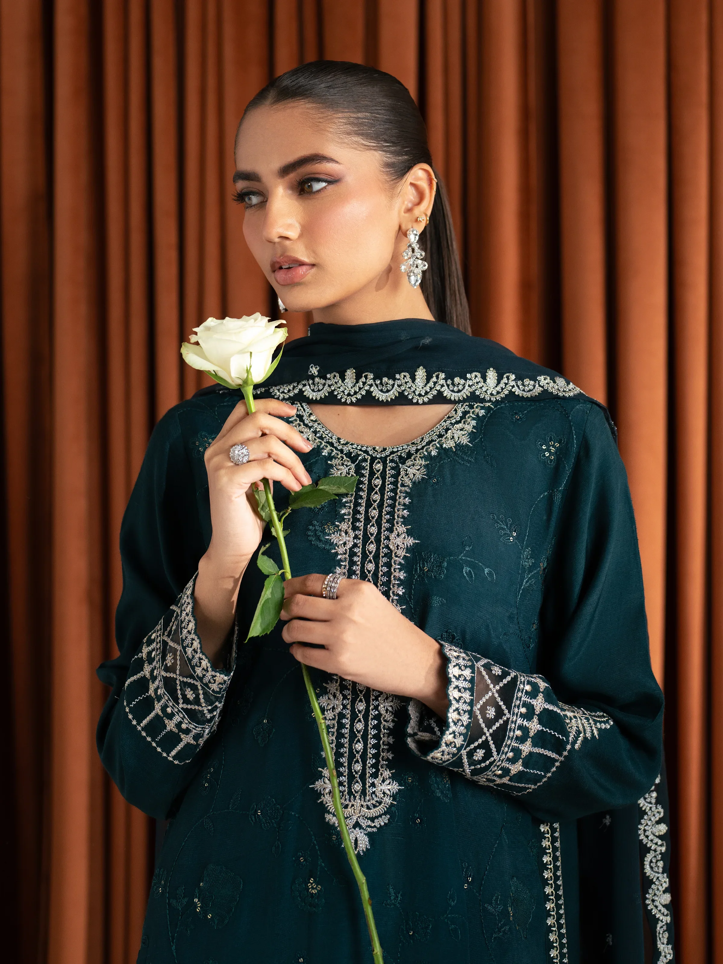 Pret Embroidered Raw Silk Suit - EWTPLE24-00039-3P - Image 3