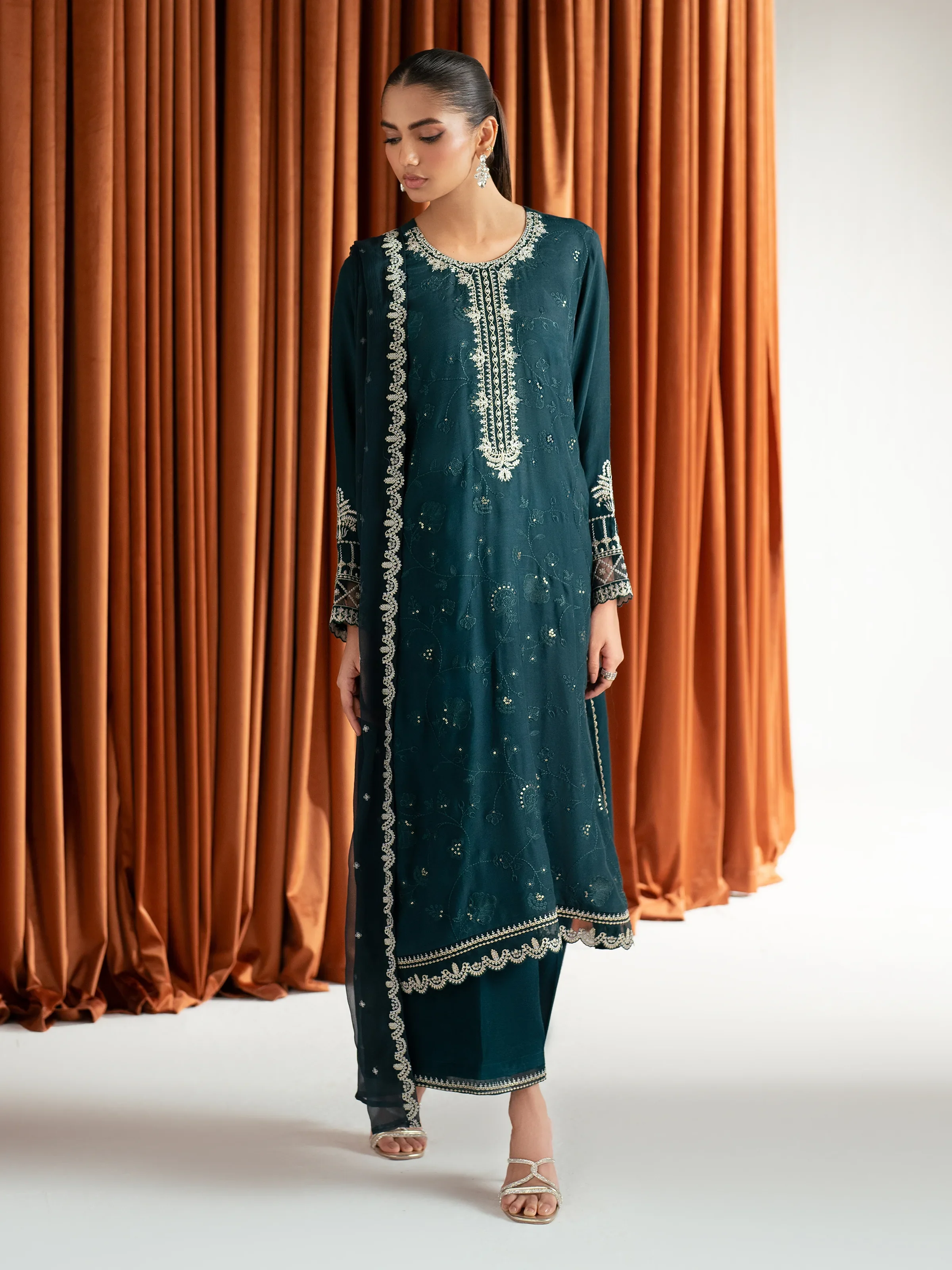 Pret Embroidered Raw Silk Suit - EWTPLE24-00039-3P - Image 4