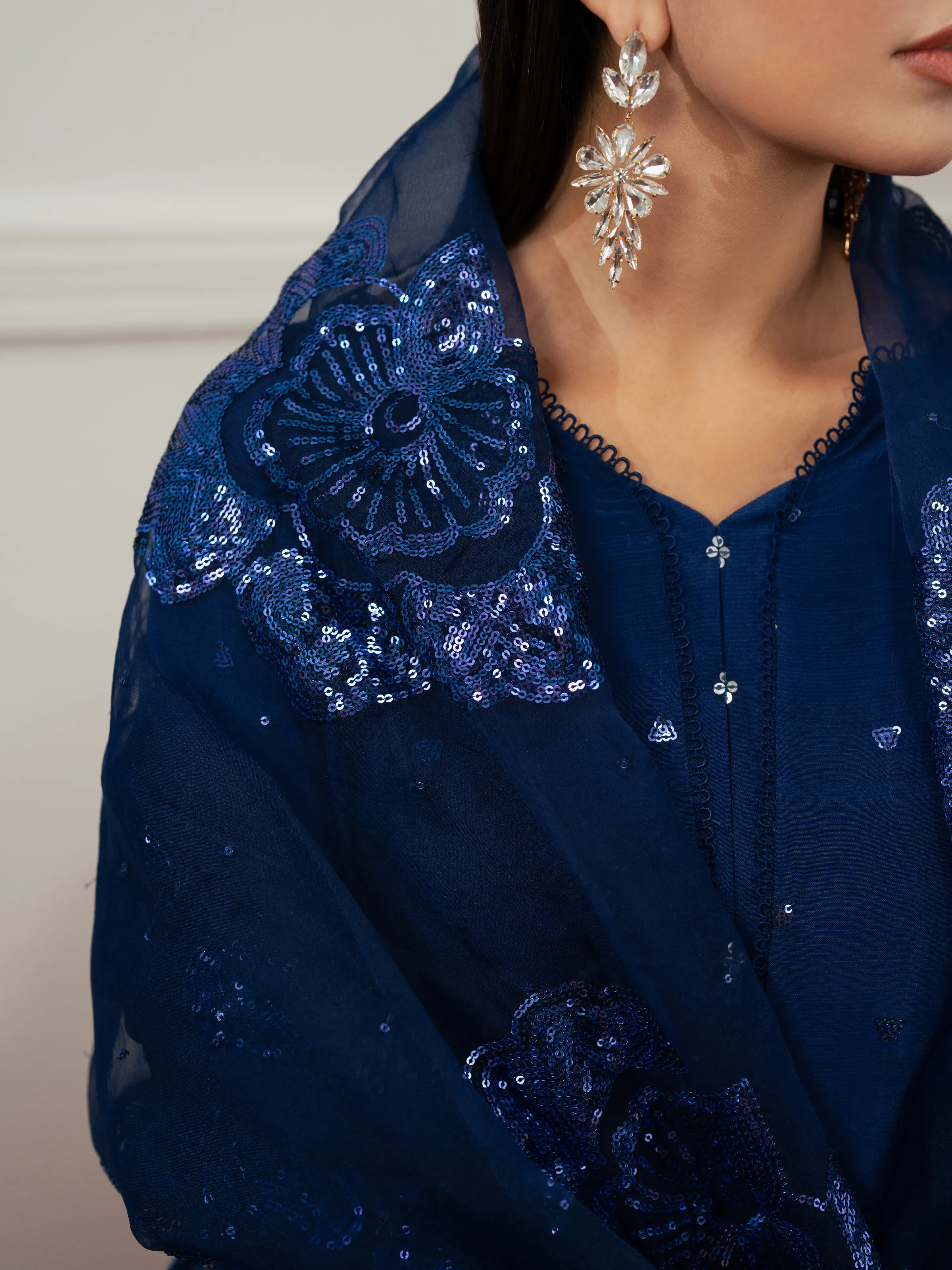 Pret Embroidered Raw Silk Suit - EWTPLE24-00041-3P - Image 4