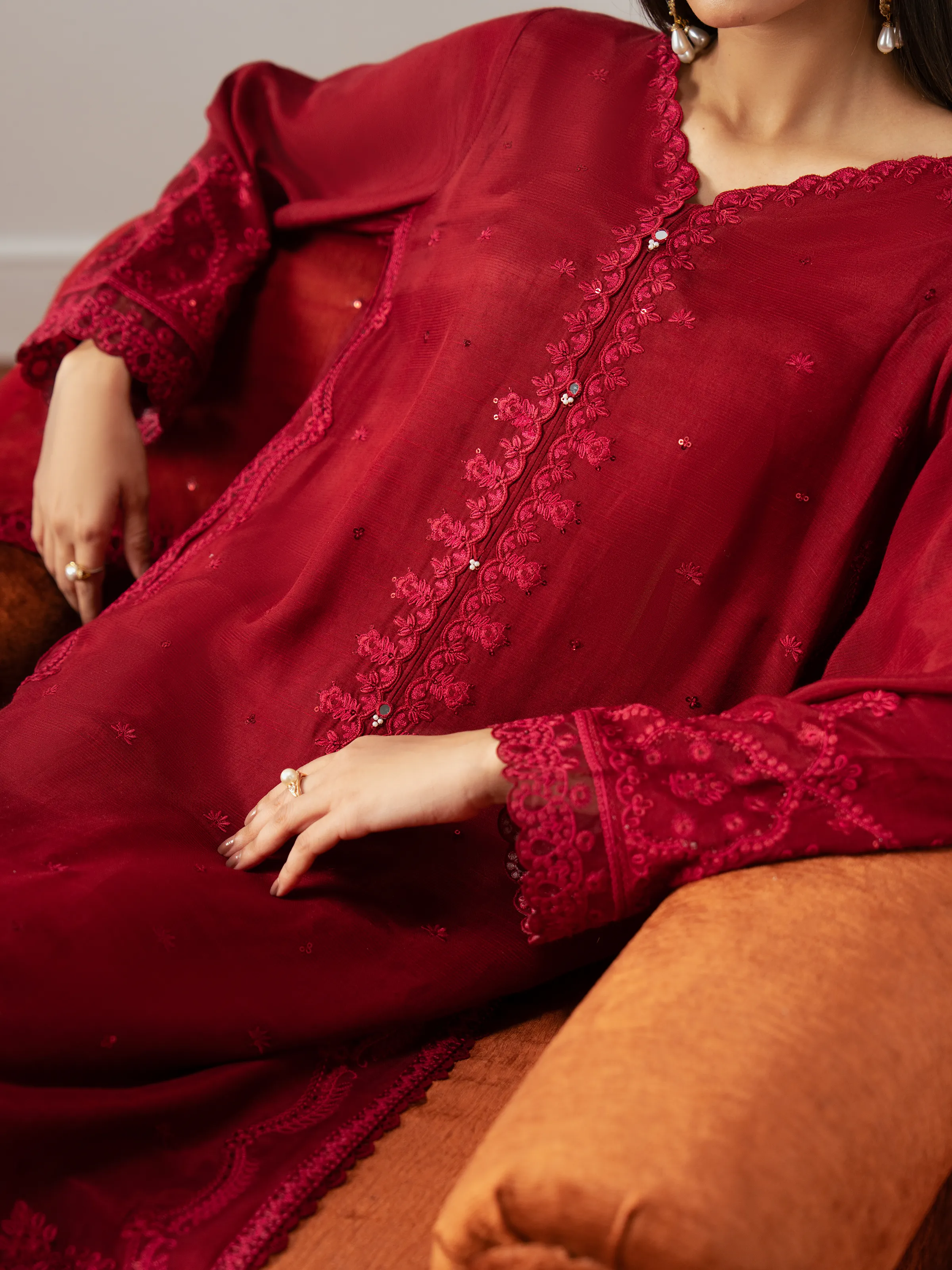 Pret Embroidered Raw Silk Suit - EWTPLE24-00043-3P - Image 4