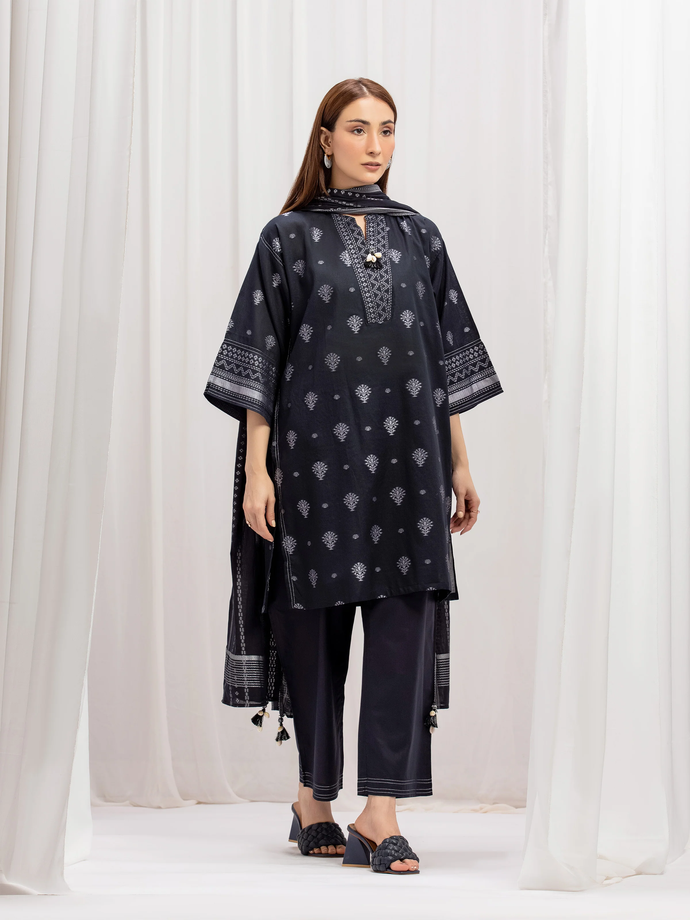 Pret Solid Jacquard Suit - EWTKS5-82415-3P