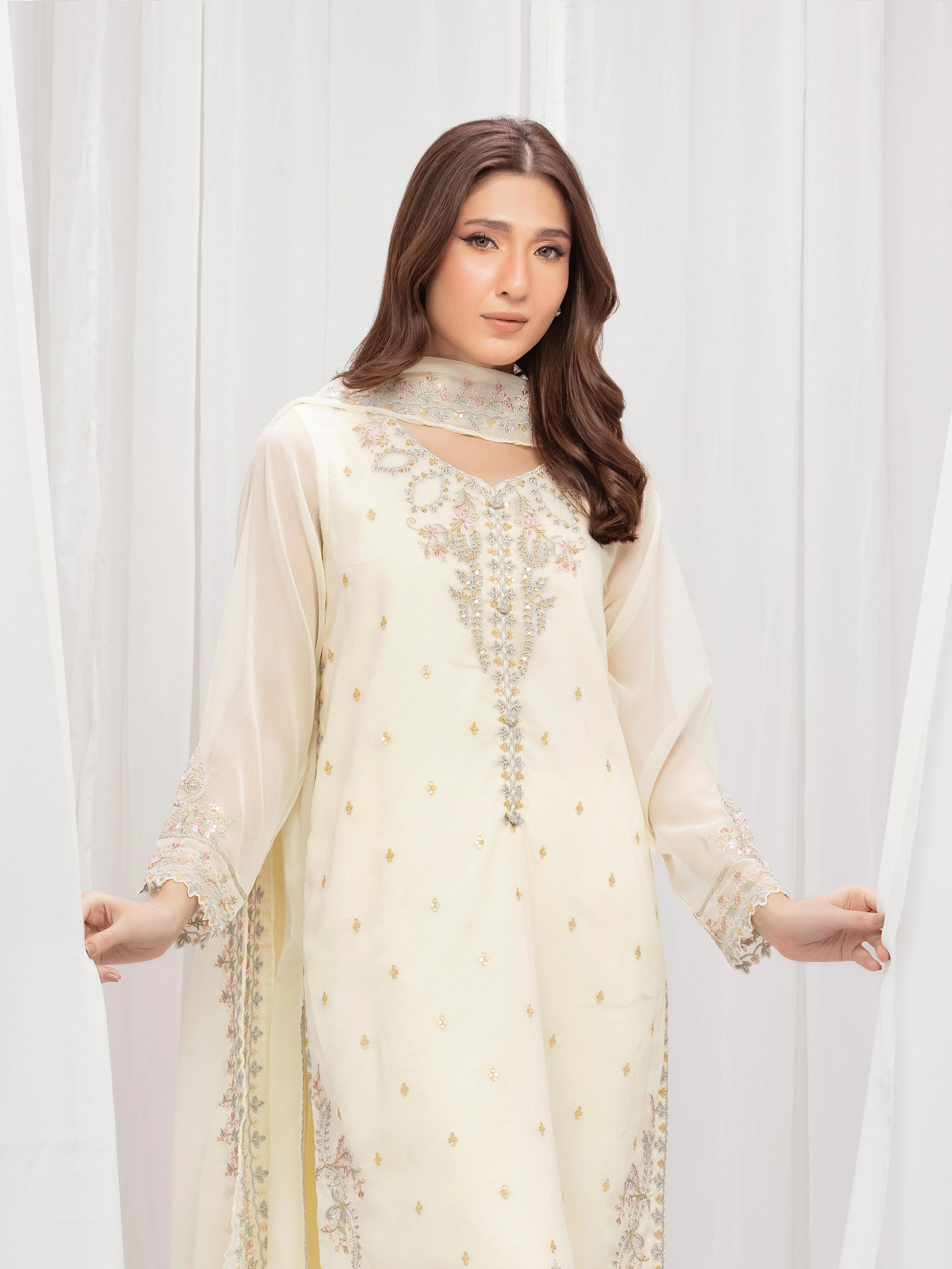 Pret Embroidered Wrinkle Chiffon Suit - EWTPLE5-00045-3P - Image 2