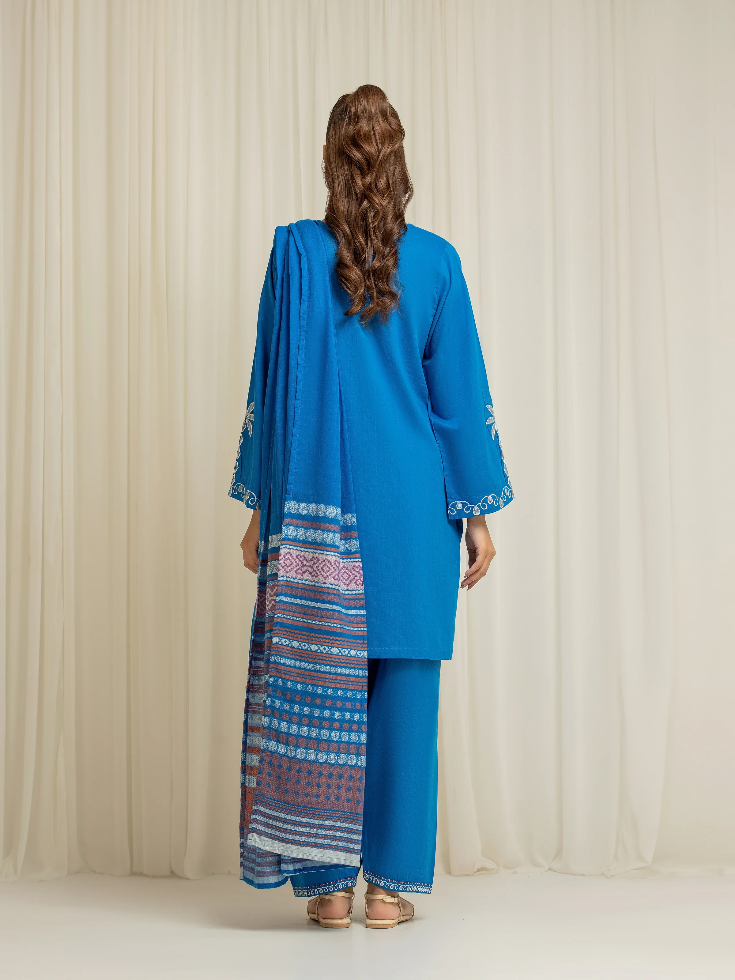 Pret Embroidered Cambric Suit - EWTKE5-85006-3P - Image 5
