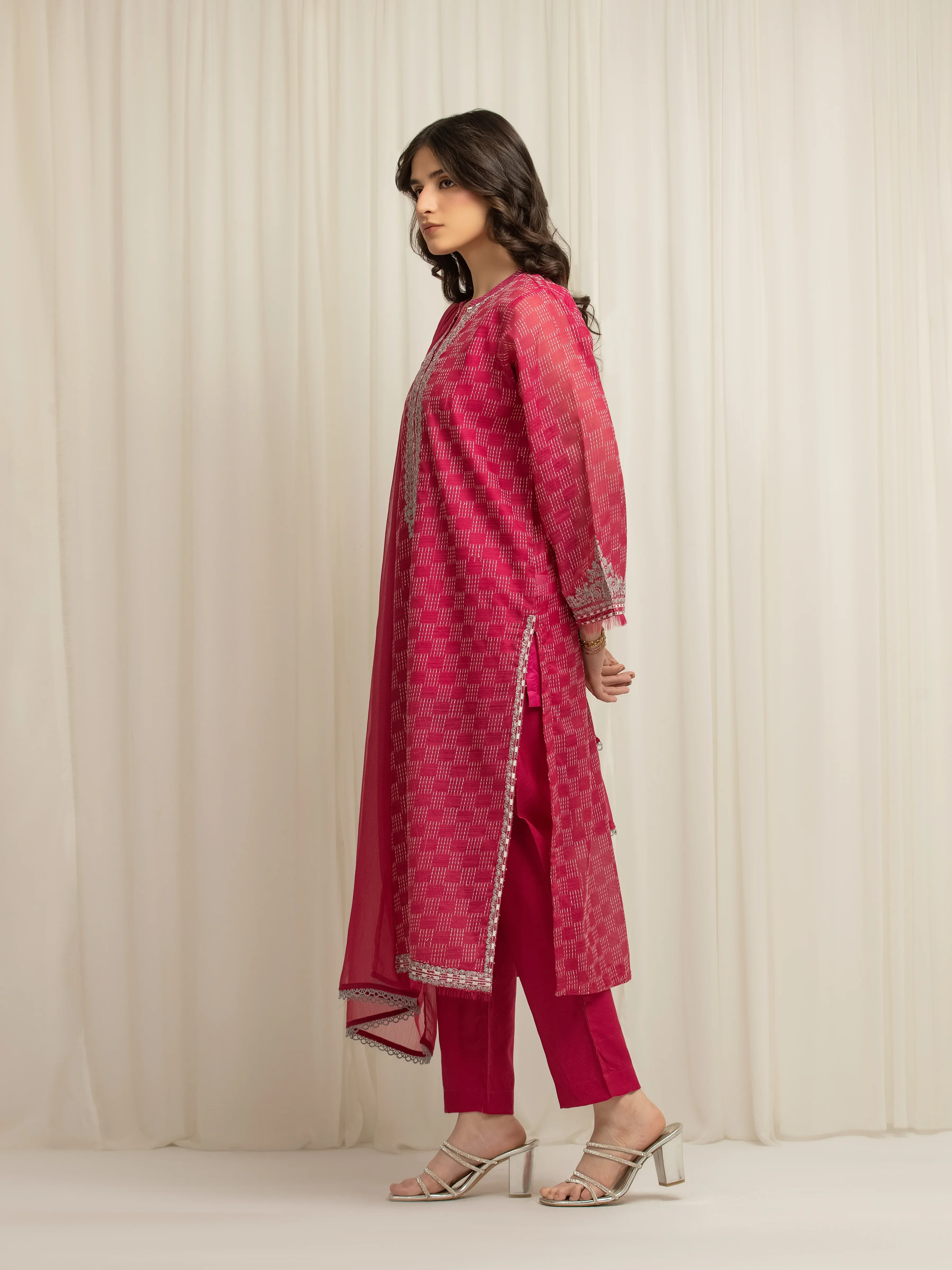 Pret Embroidered Jacquard Lawn Suit - EWTKED5-80318-3P - Image 5