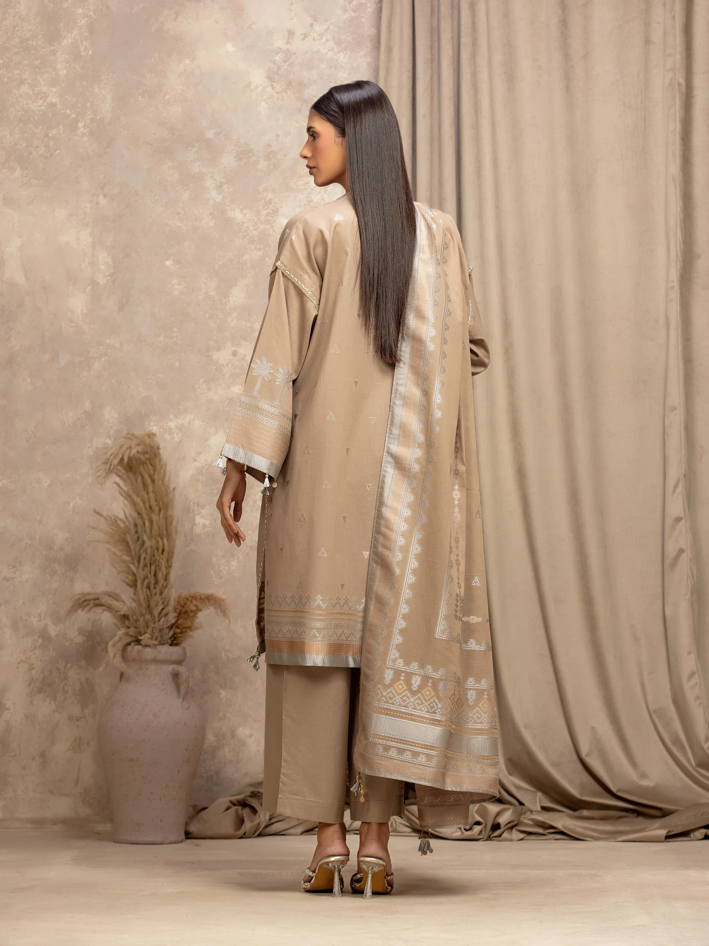 Pret Embroidered Jacquard Suit - EWTKED5-82412-3P - Image 6