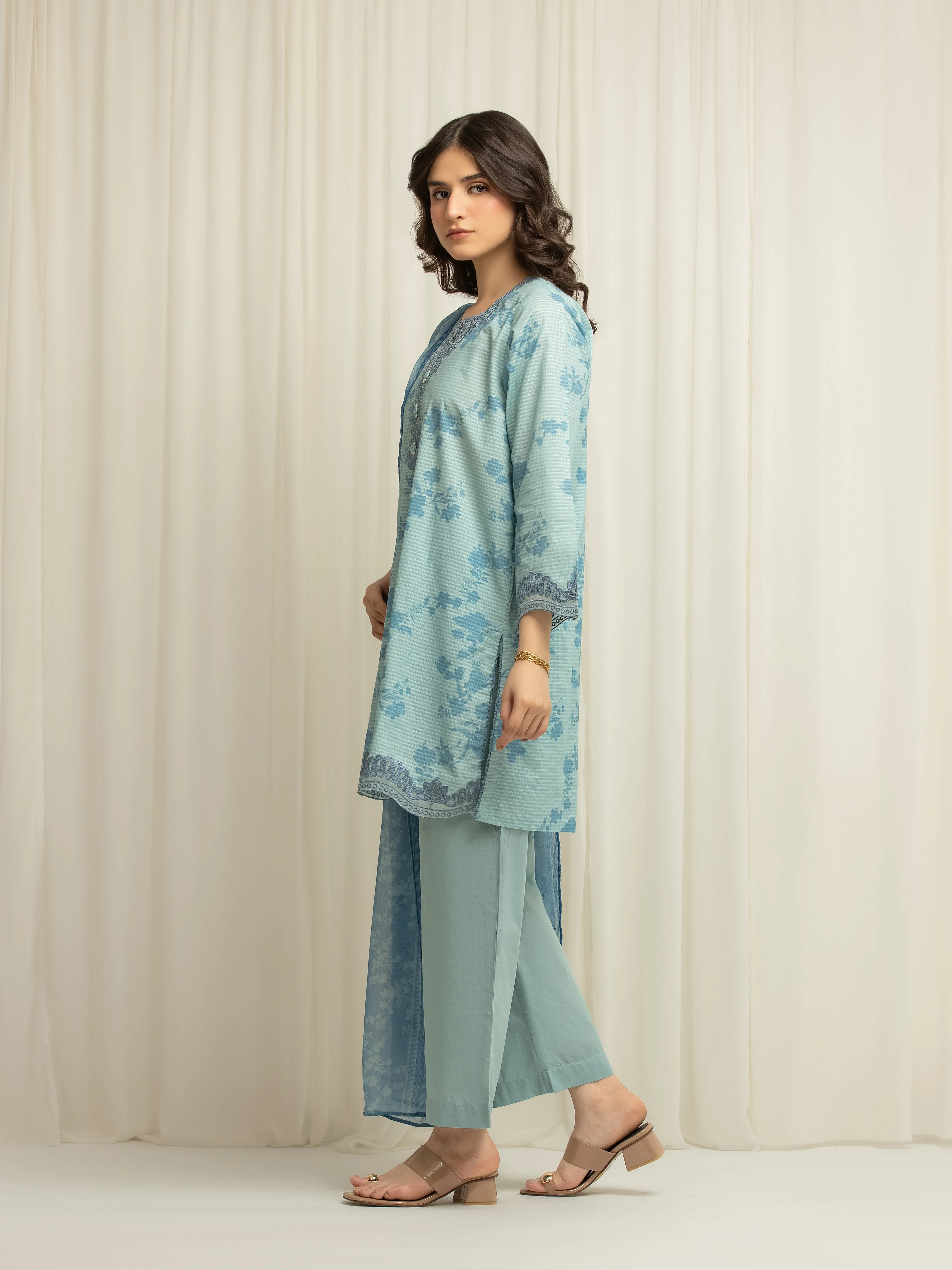 Pret Embroidered Lawn Suit - EWTKE5-83008-3P - Image 5