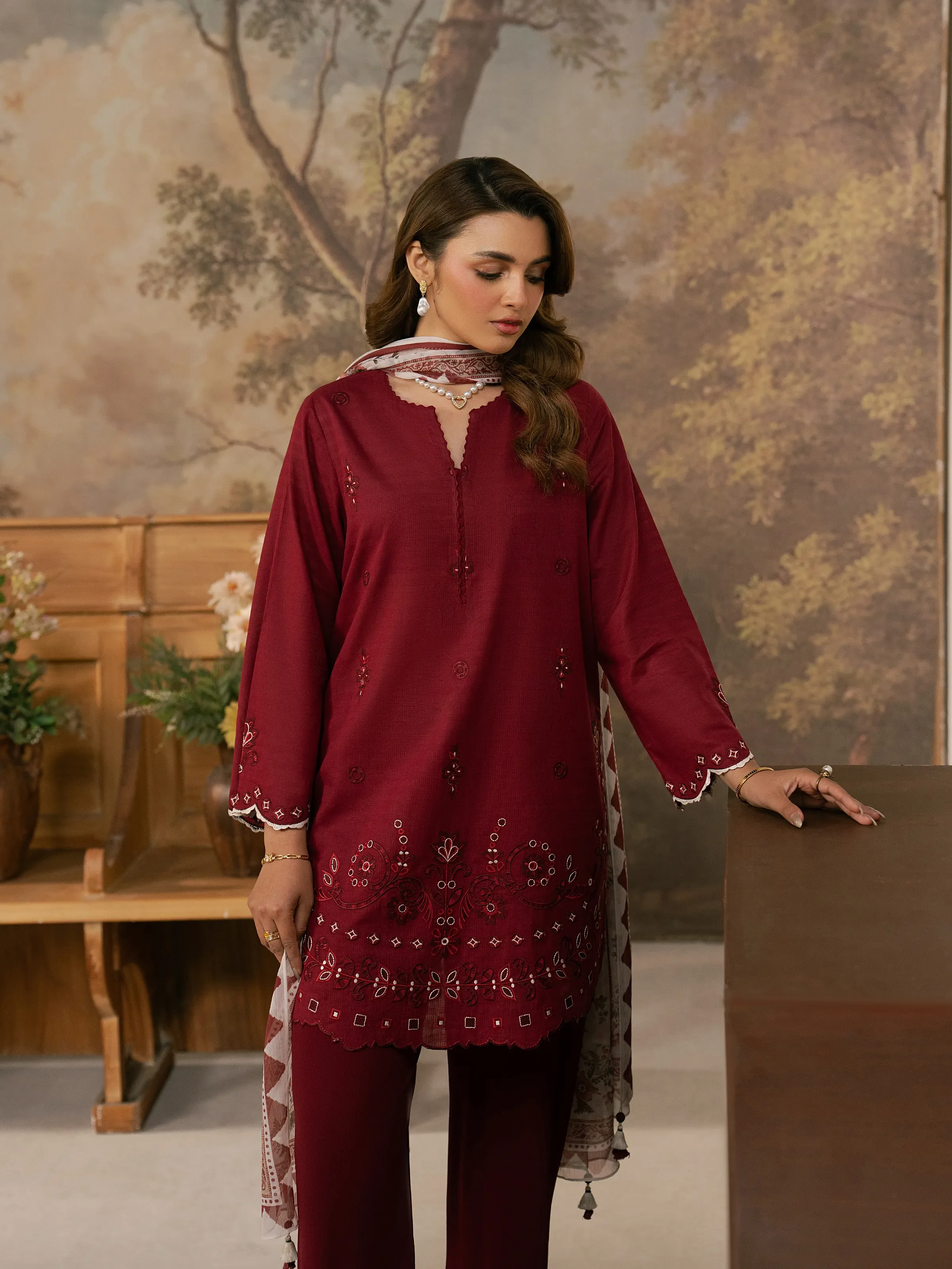 Pret Embroidered Lawn Suit - EWTKED5-82400-3P - Image 5