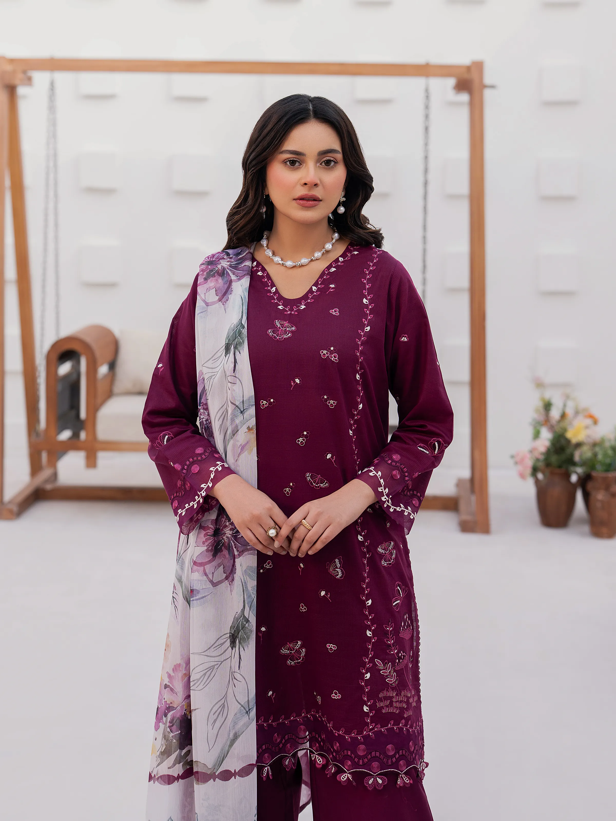 Pret Embroidered Slub Lawn Suit - EWTKED5-82401-3P - Image 2