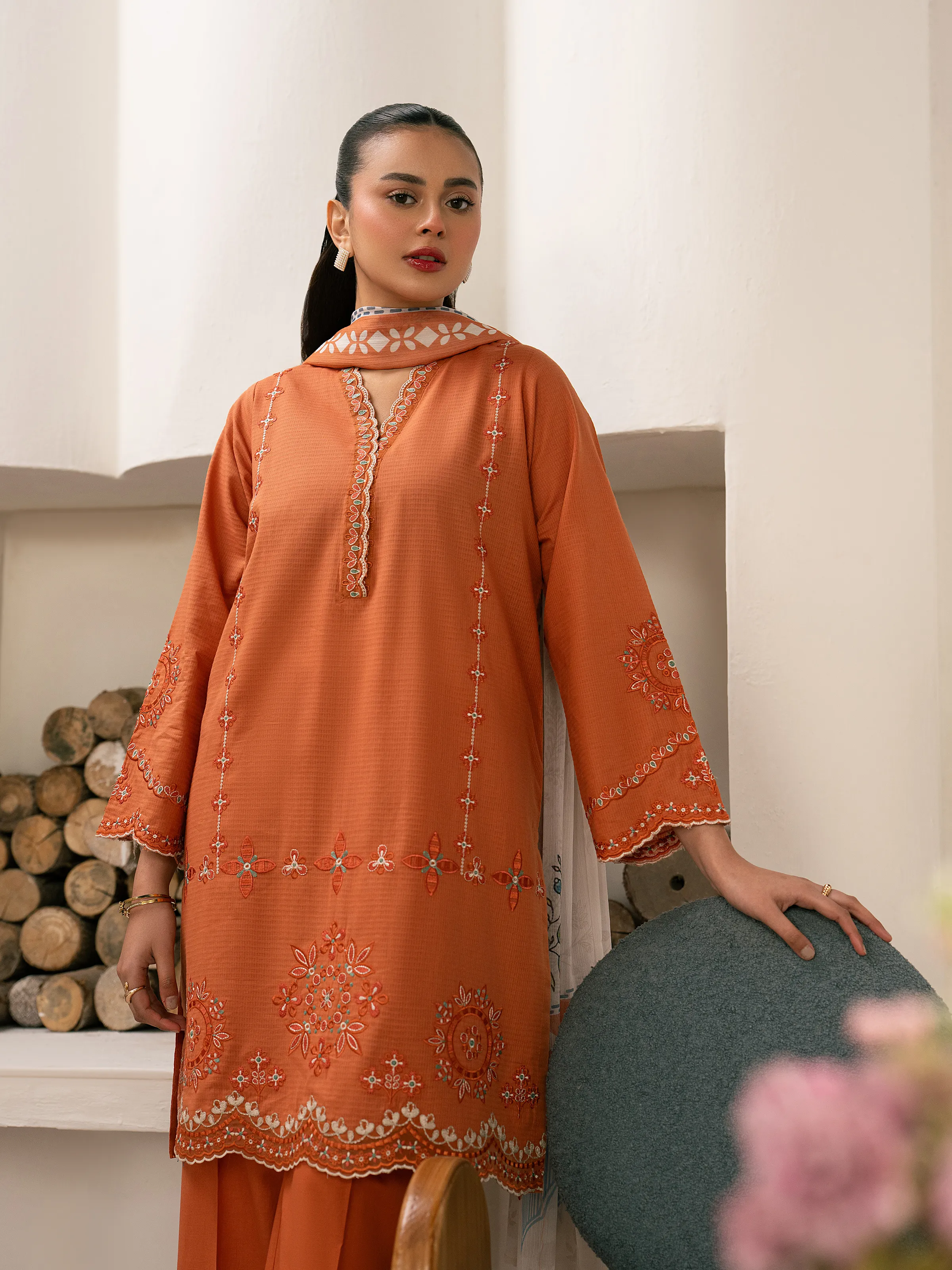 Pret Embroidered Lawn Suit - EWTKED5-82402-3P - Image 2
